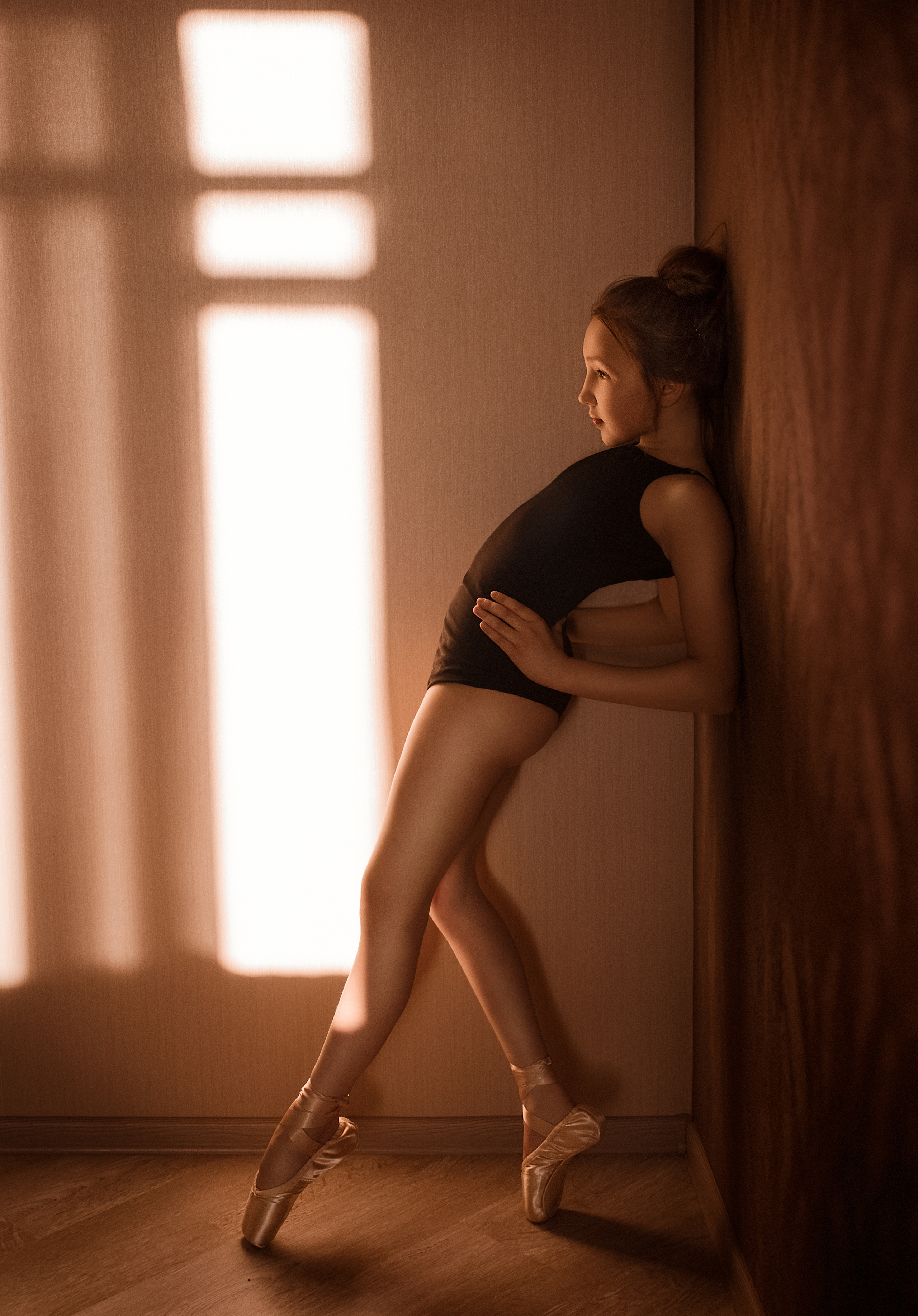 Алена «Пуанты». Стильные выпускные альбомы и индивидуальные фотосессии в Таганроге