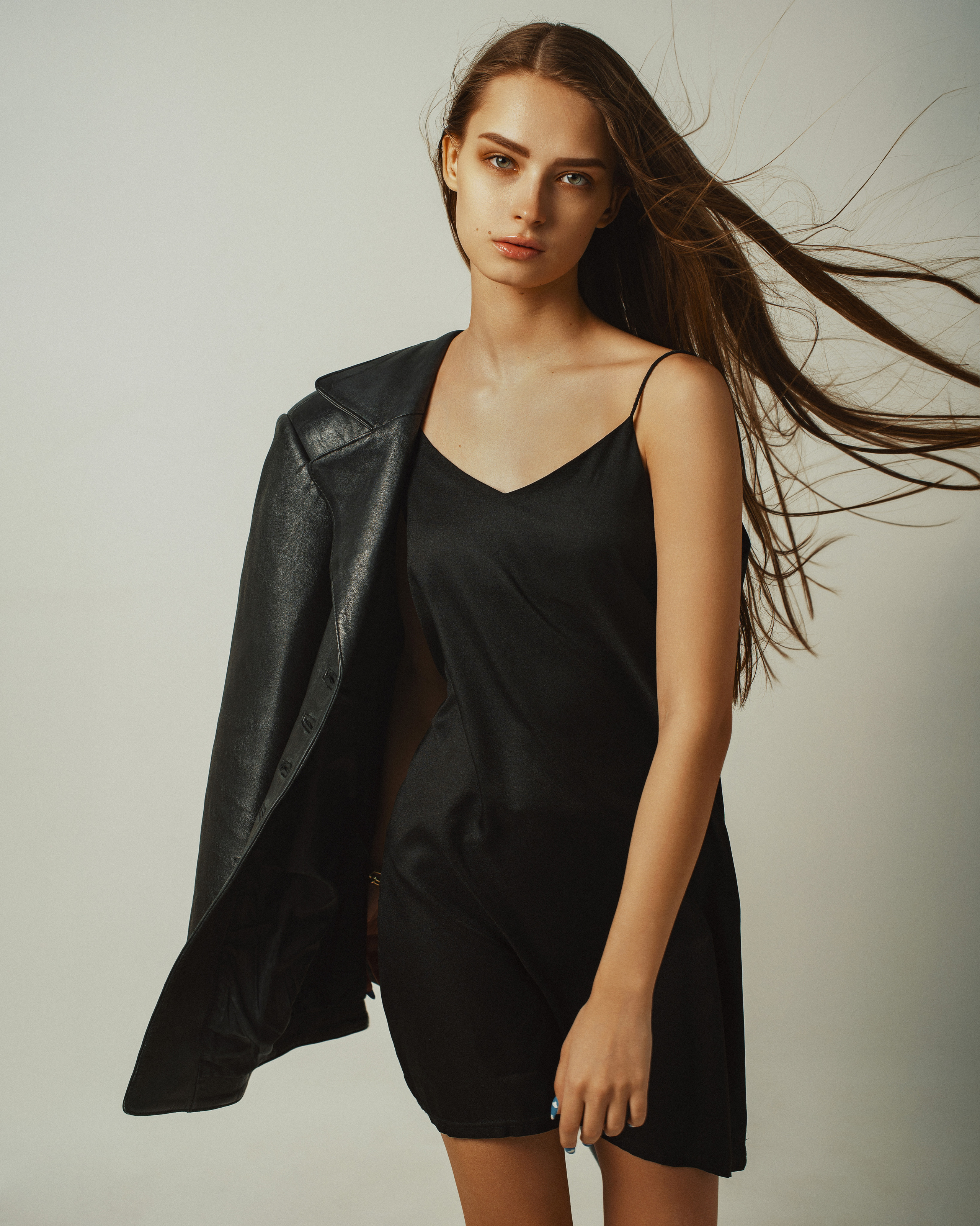 Арина Студия. Стильные выпускные альбомы и индивидуальные фотосессии в Таганроге