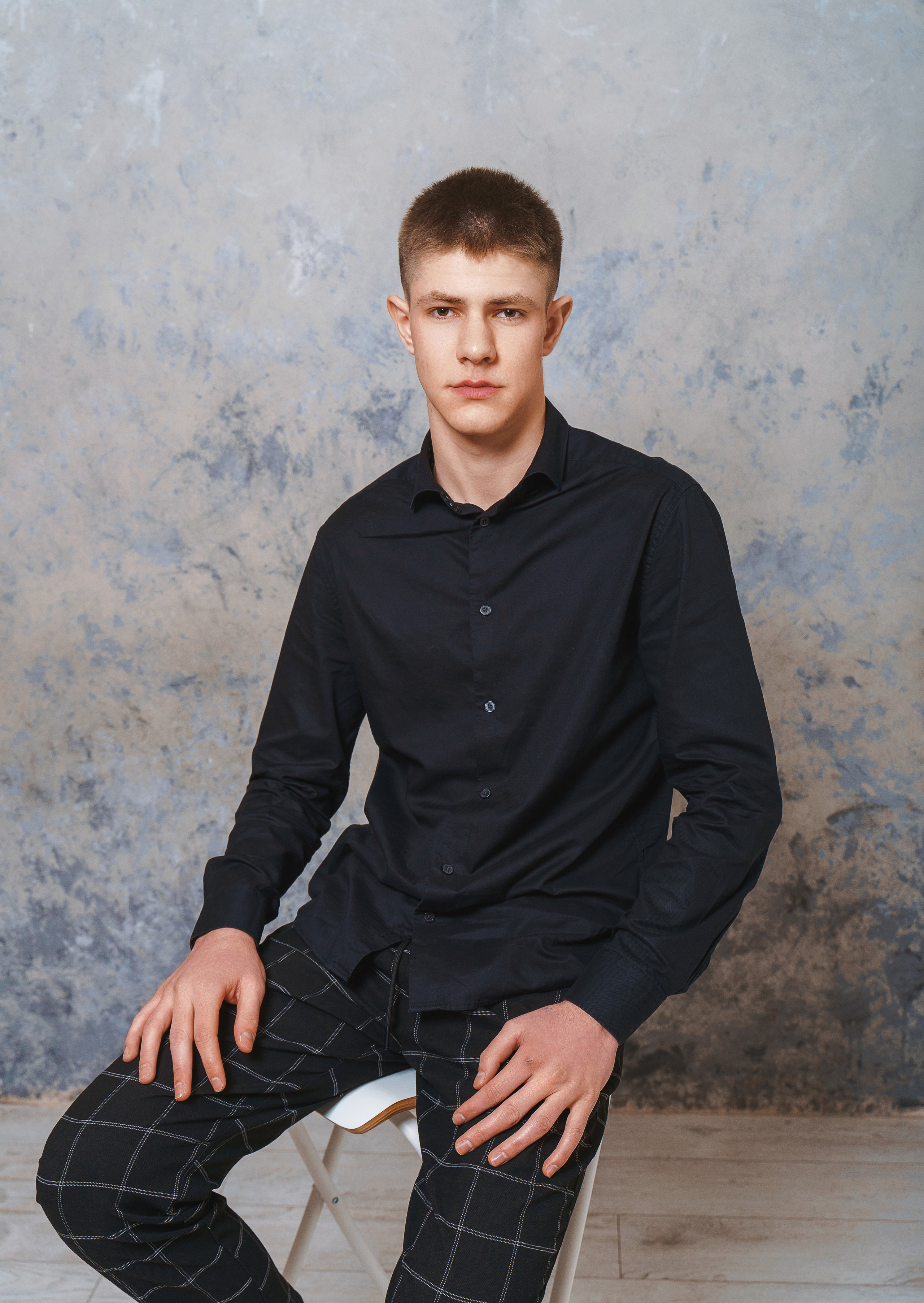 Стильные выпускные альбомы и индивидуальные фотосессии в Таганроге