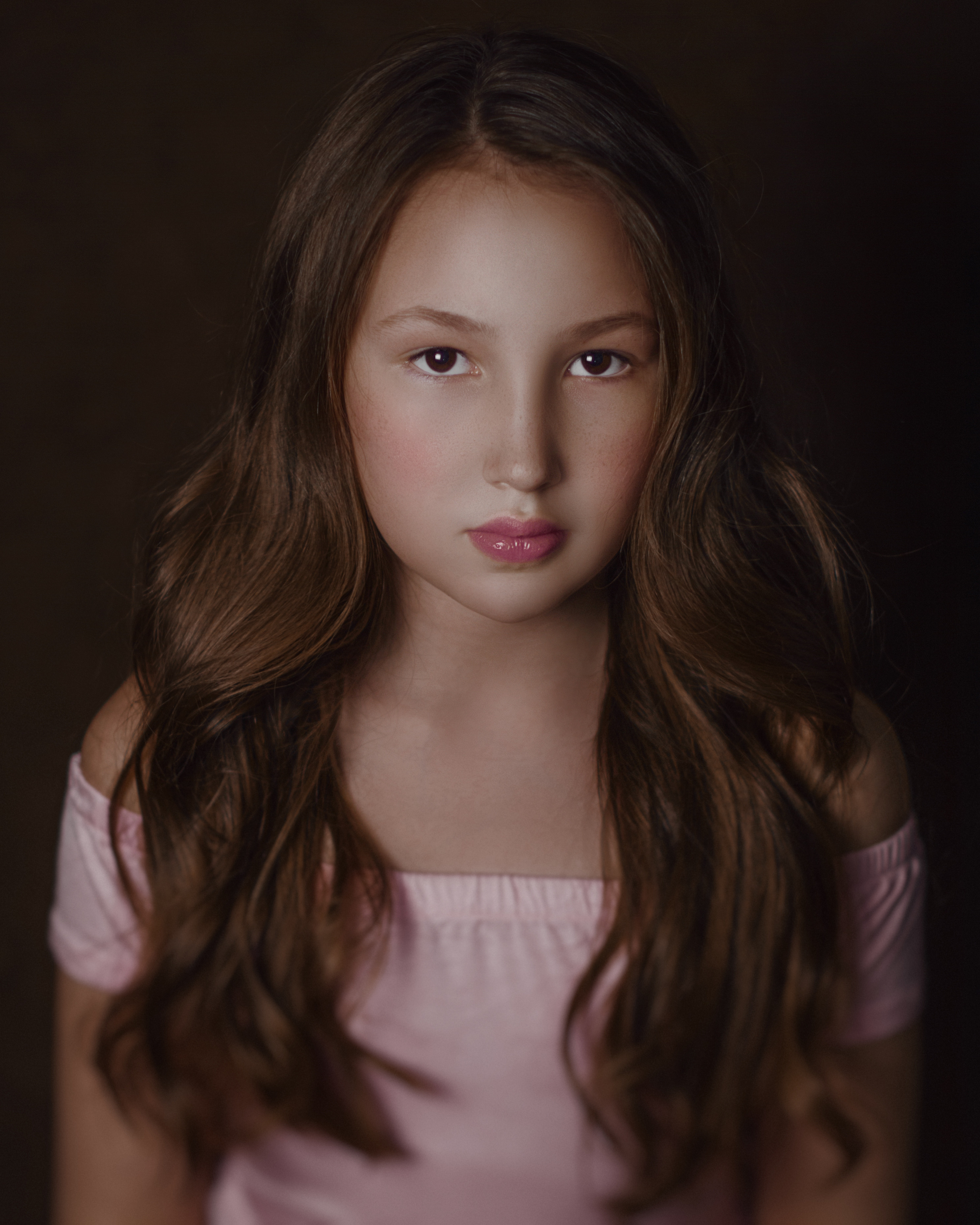 Алена «Цветок». Стильные выпускные альбомы и индивидуальные фотосессии в Таганроге