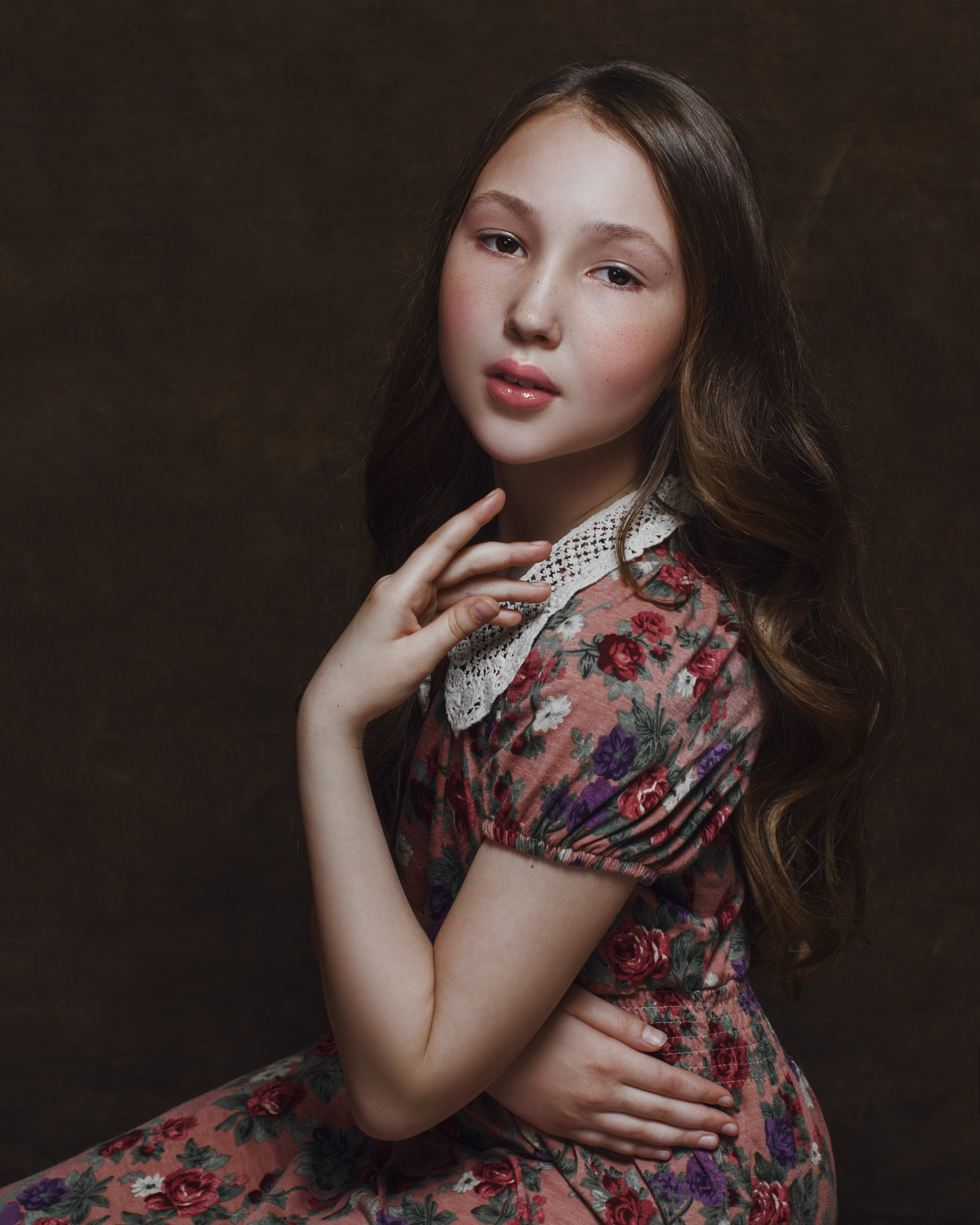 Алена «Цветок». Стильные выпускные альбомы и индивидуальные фотосессии в Таганроге