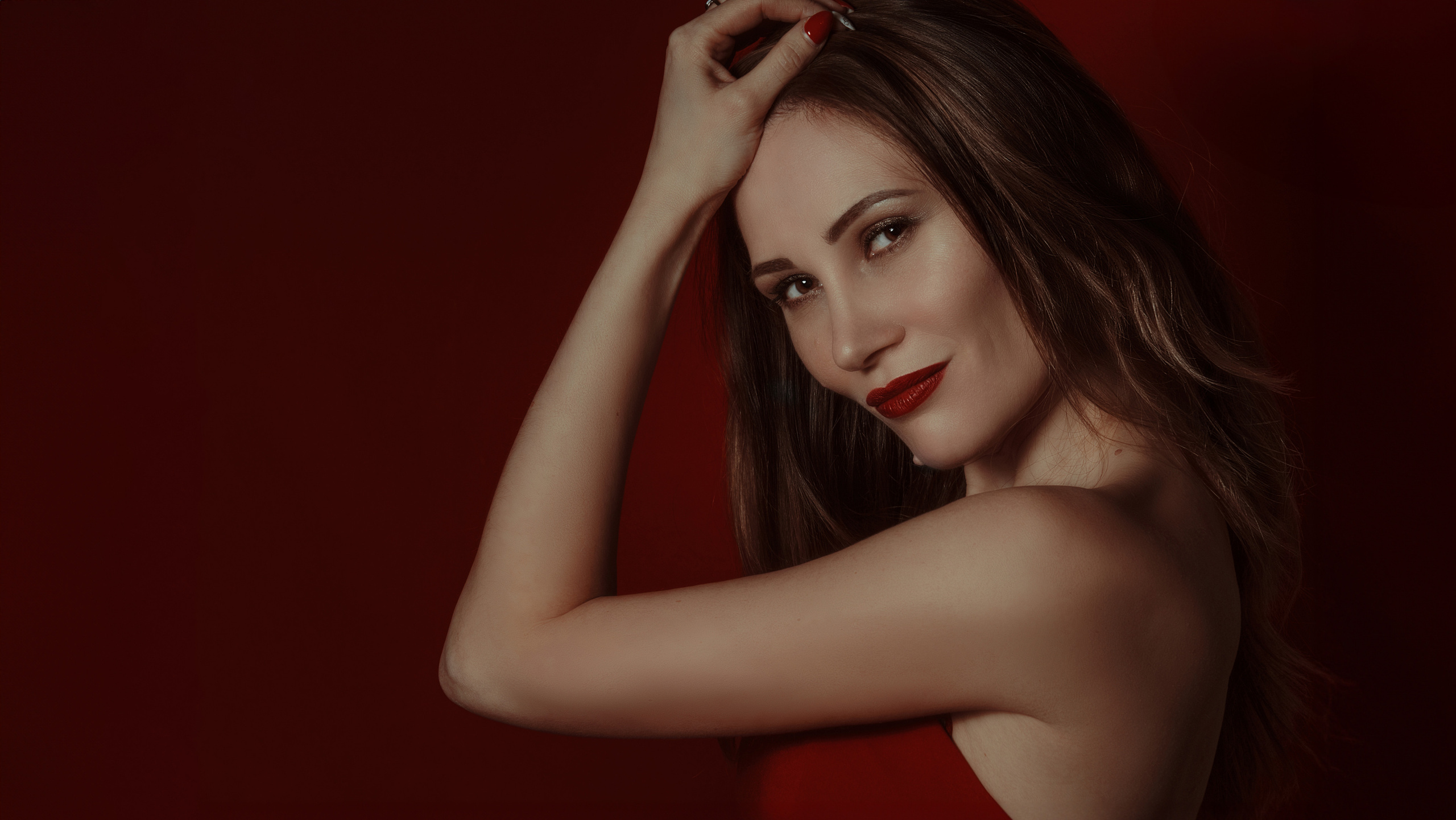 Наташа. Стильные выпускные альбомы и индивидуальные фотосессии в Таганроге