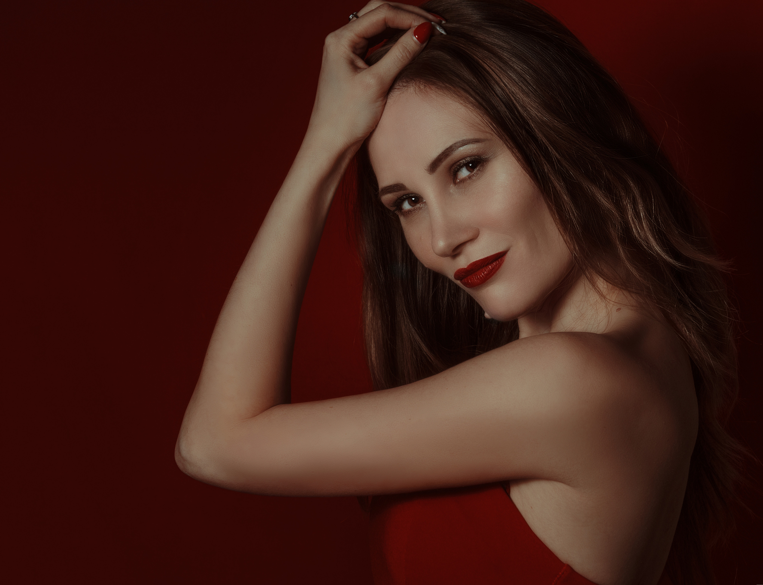 Наташа. Стильные выпускные альбомы и индивидуальные фотосессии в Таганроге