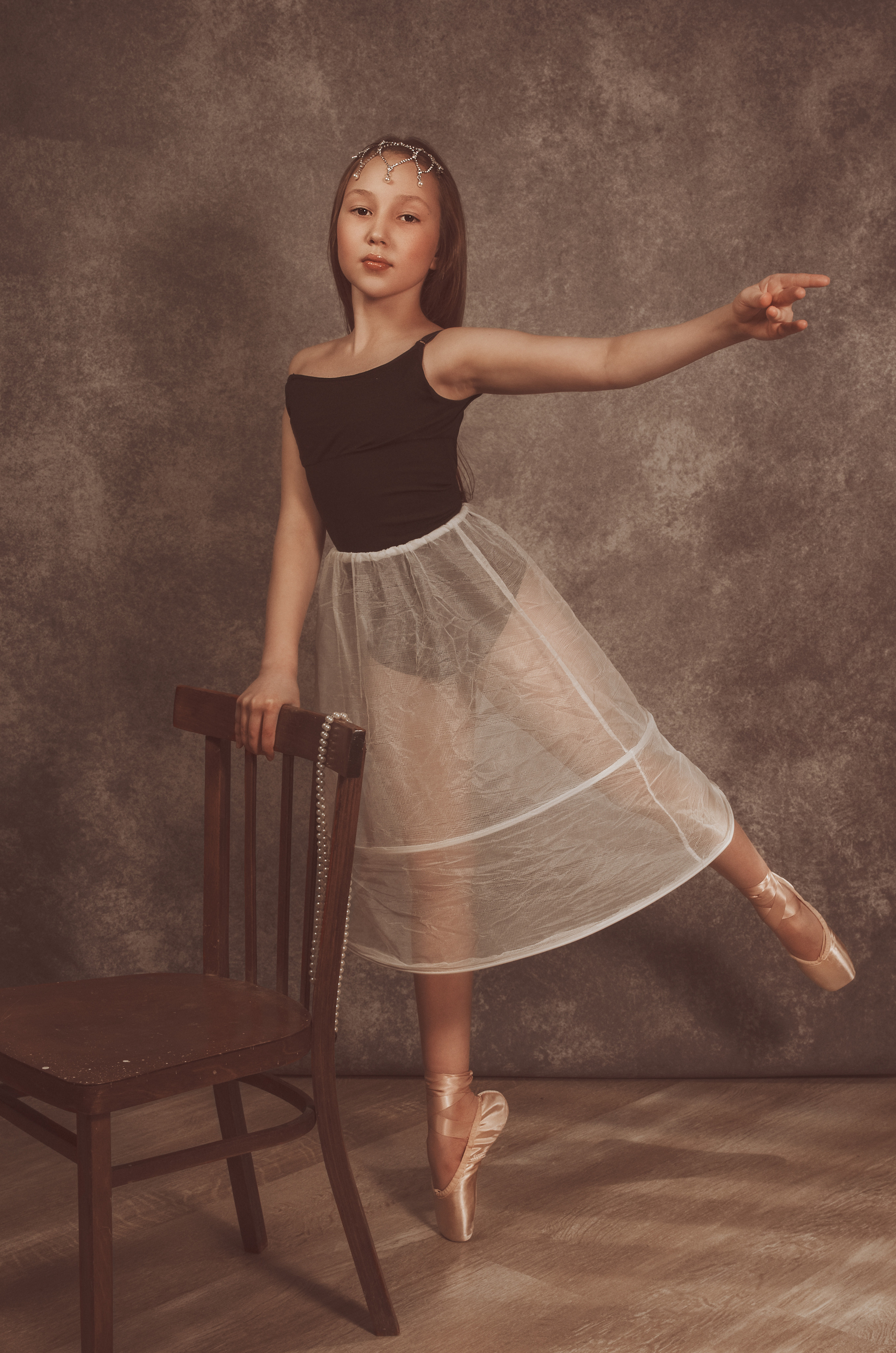 Алена «Пуанты». Стильные выпускные альбомы и индивидуальные фотосессии в Таганроге