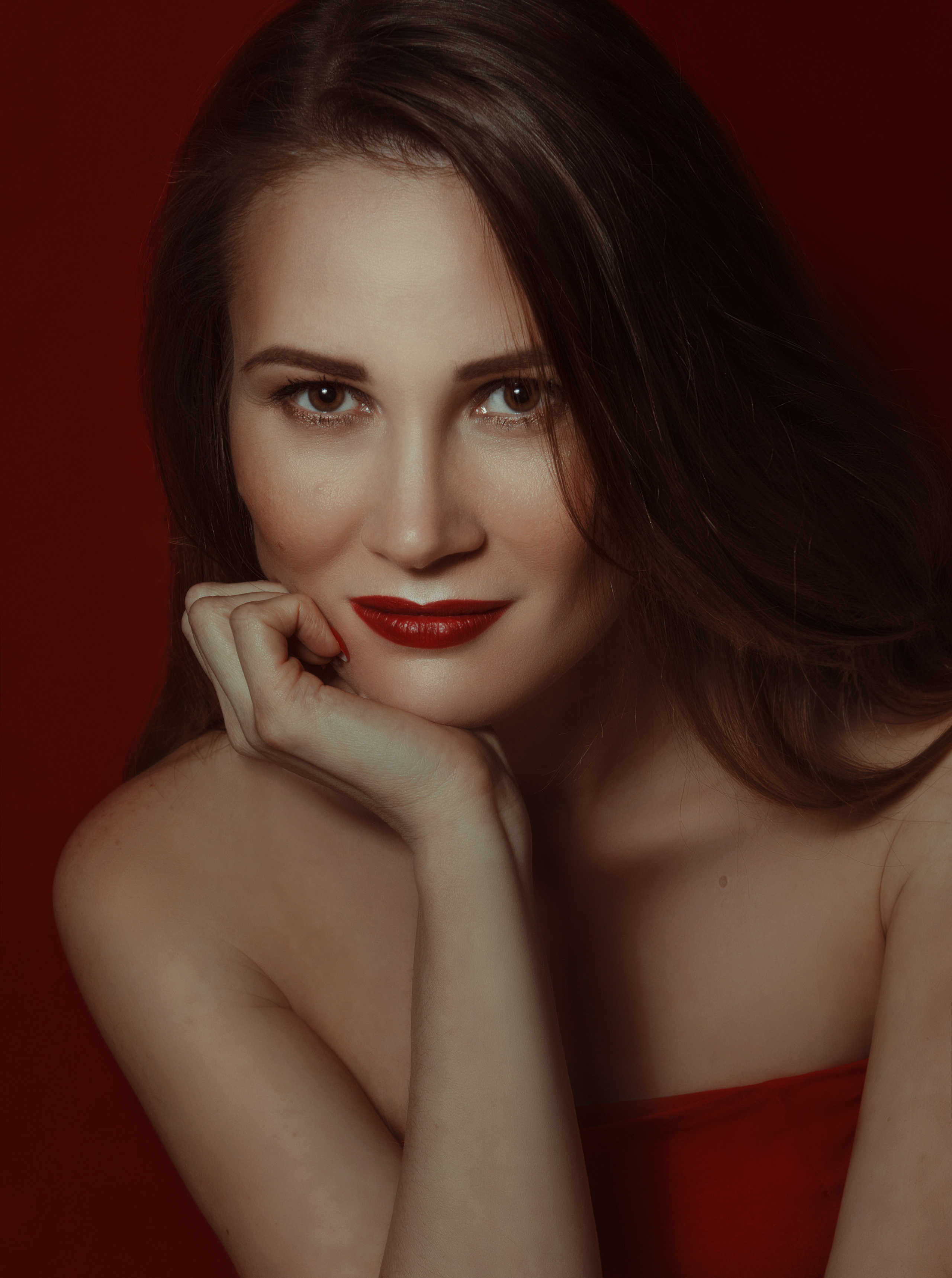 Наташа. Стильные выпускные альбомы и индивидуальные фотосессии в Таганроге