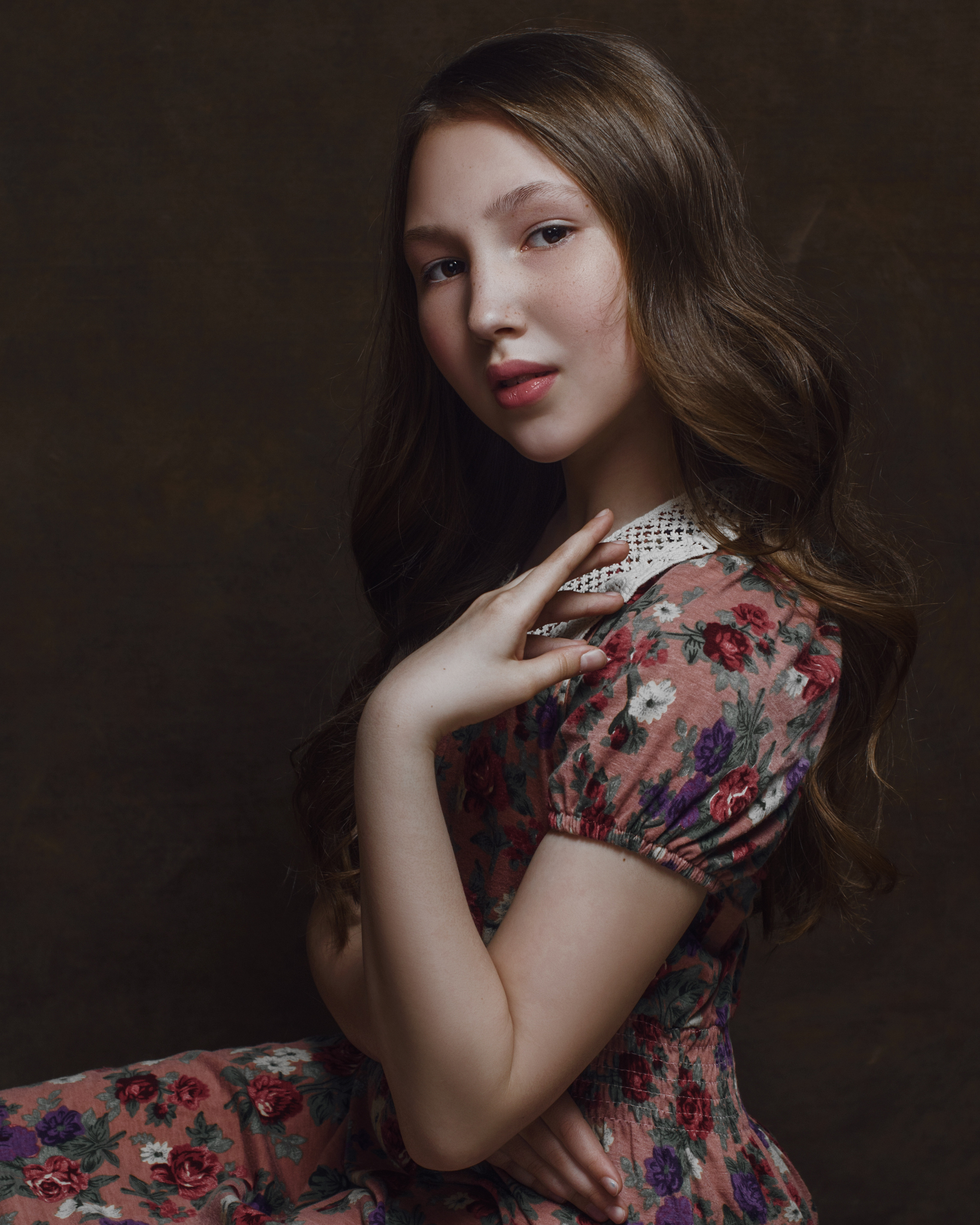 Алена «Цветок». Стильные выпускные альбомы и индивидуальные фотосессии в Таганроге