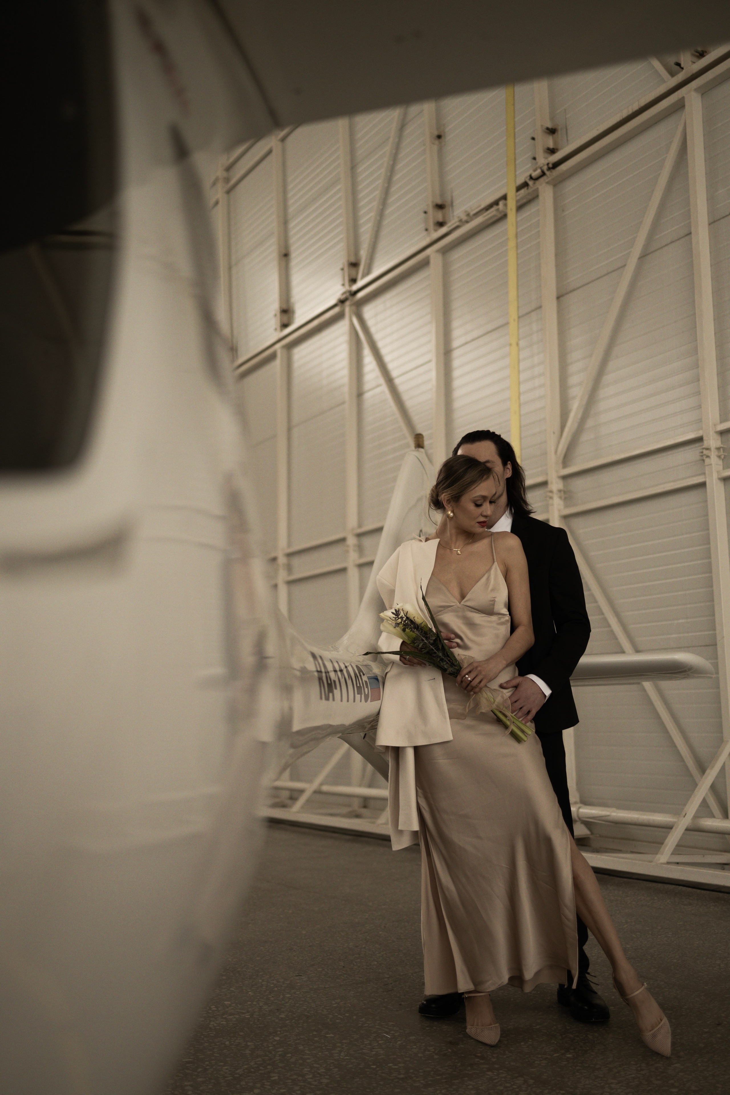 Свадебная на аэродроме. Фотограф Арина Шмакова