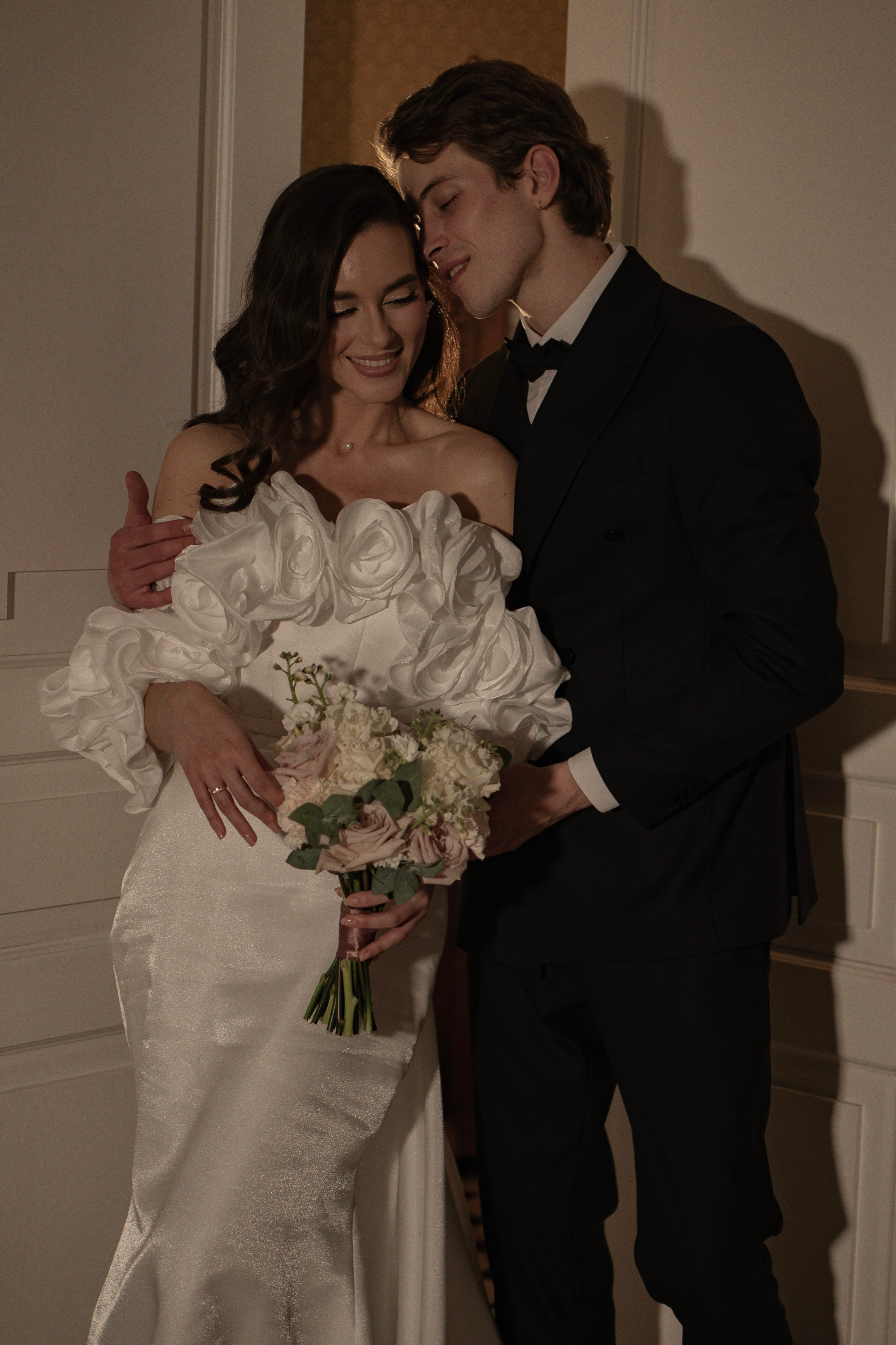 Свадебная в ретро-квартире. Фотограф Арина Шмакова