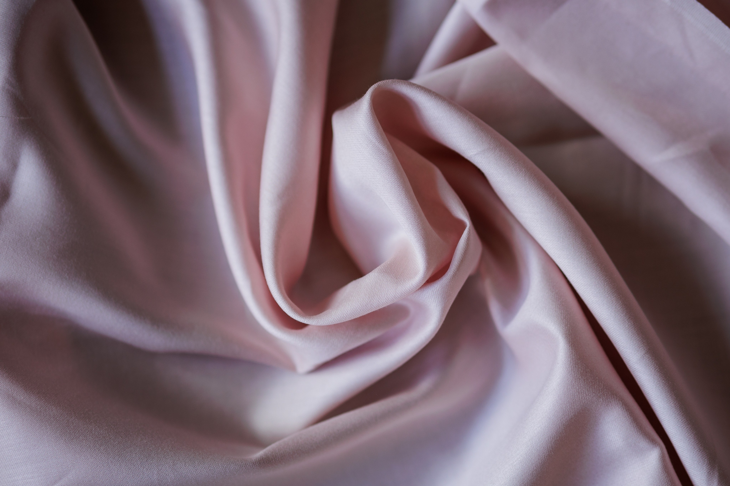 Съемка текстиля и постельного белья: Linen Aesthetics — Илья Антропов. Илья Антропов: фотограф и документалист. Портрет, документалистика, бизнес, видео, AI