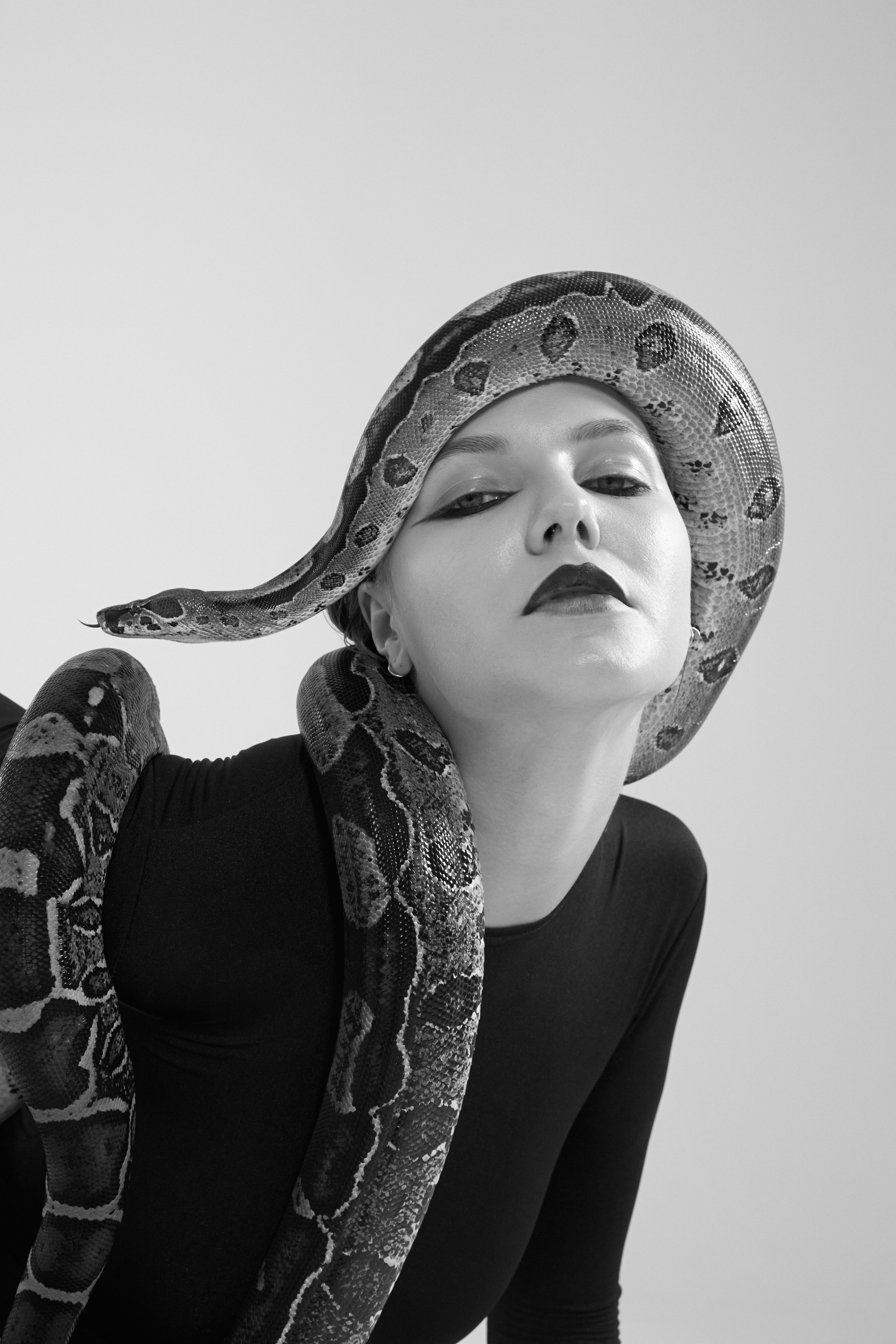 ТВОРЧЕСКОЕ (dark beauty). Предметный фотограф в Краснодаре| Женя Елгина