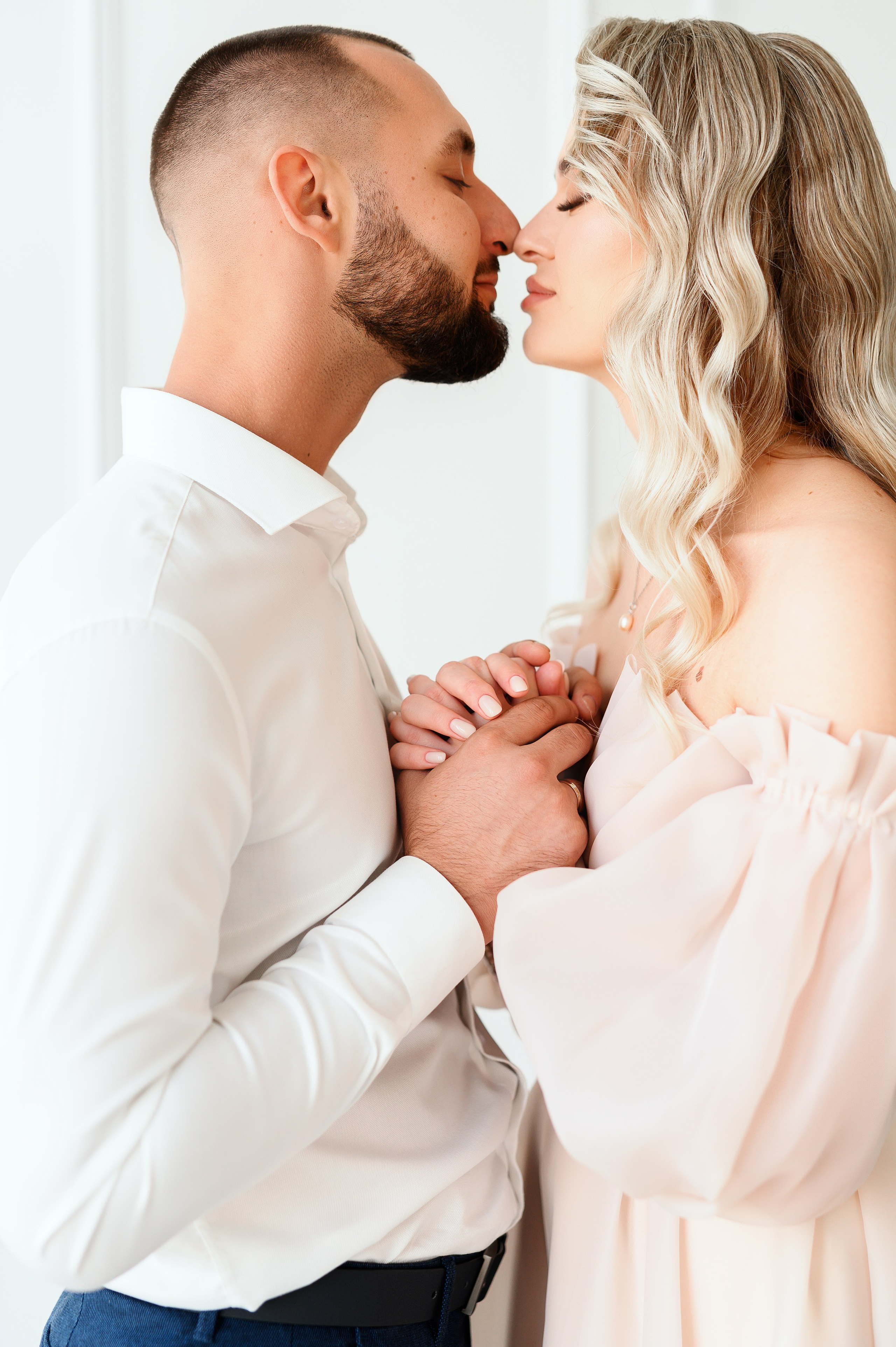 Ангелина и Александр | свадебная студийная съемка. Фотограф в Краснодаре Скубицкая Альбина