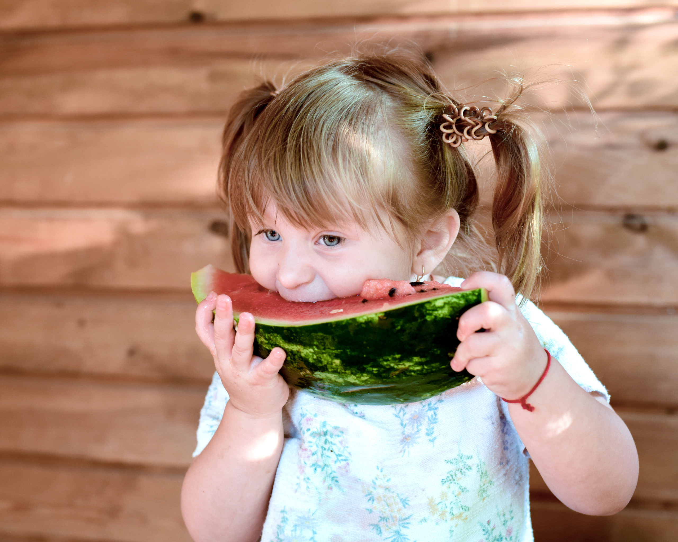 Славутич — Арбузная семейная. Фотограф в Ялте Инна Найден. Детский и семейный фотограф