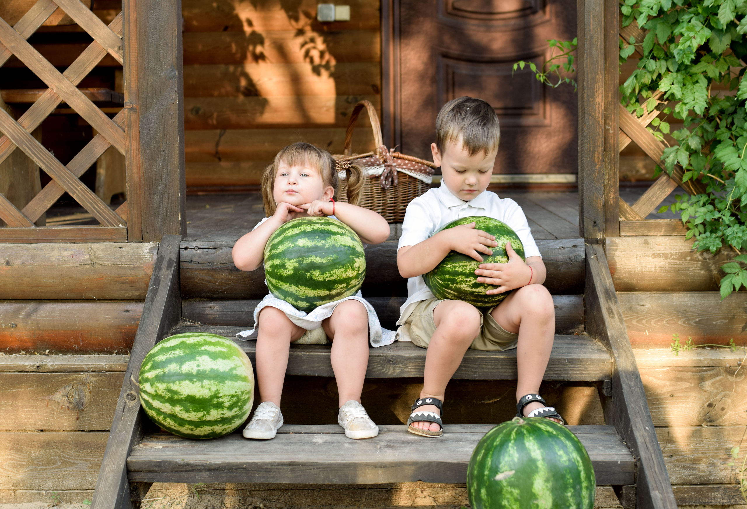 Славутич — Арбузная семейная. Фотограф в Ялте Инна Найден. Детский и семейный фотограф