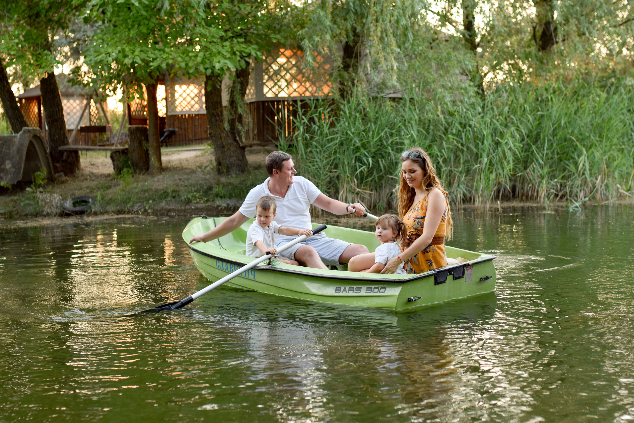 Славутич — Арбузная семейная. Фотограф в Ялте Инна Найден. Детский и семейный фотограф