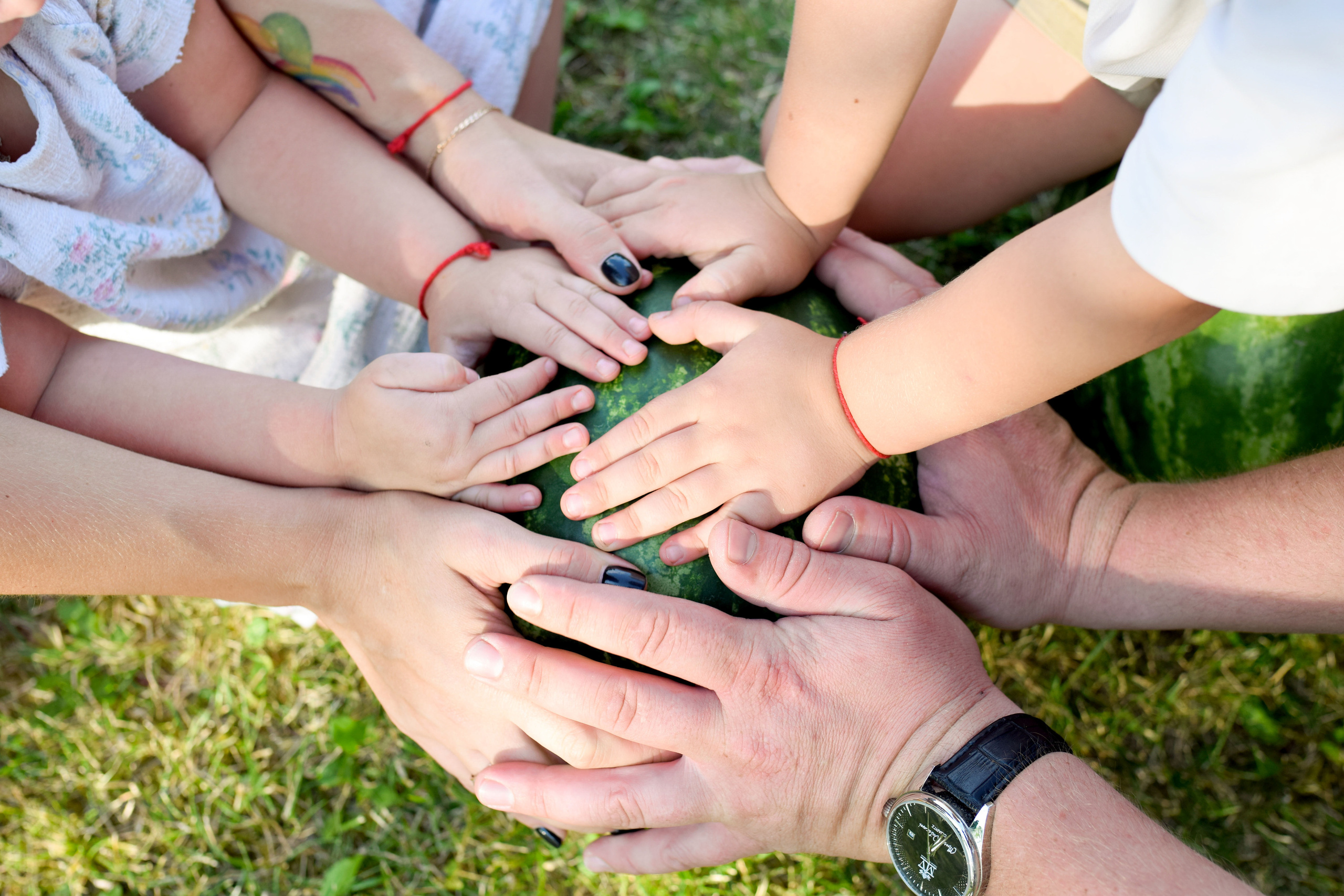 Славутич — Арбузная семейная. Фотограф в Ялте Инна Найден. Детский и семейный фотограф
