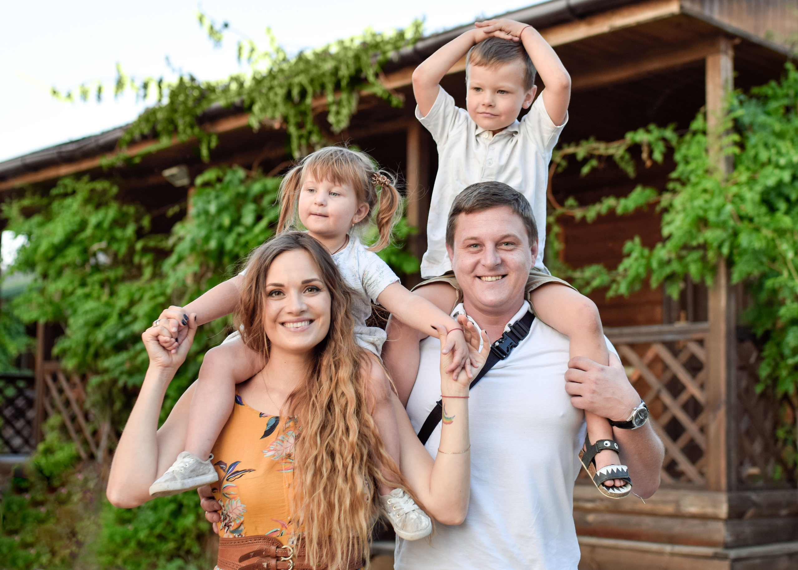 Славутич — Арбузная семейная. Фотограф в Ялте Инна Найден. Детский и семейный фотограф