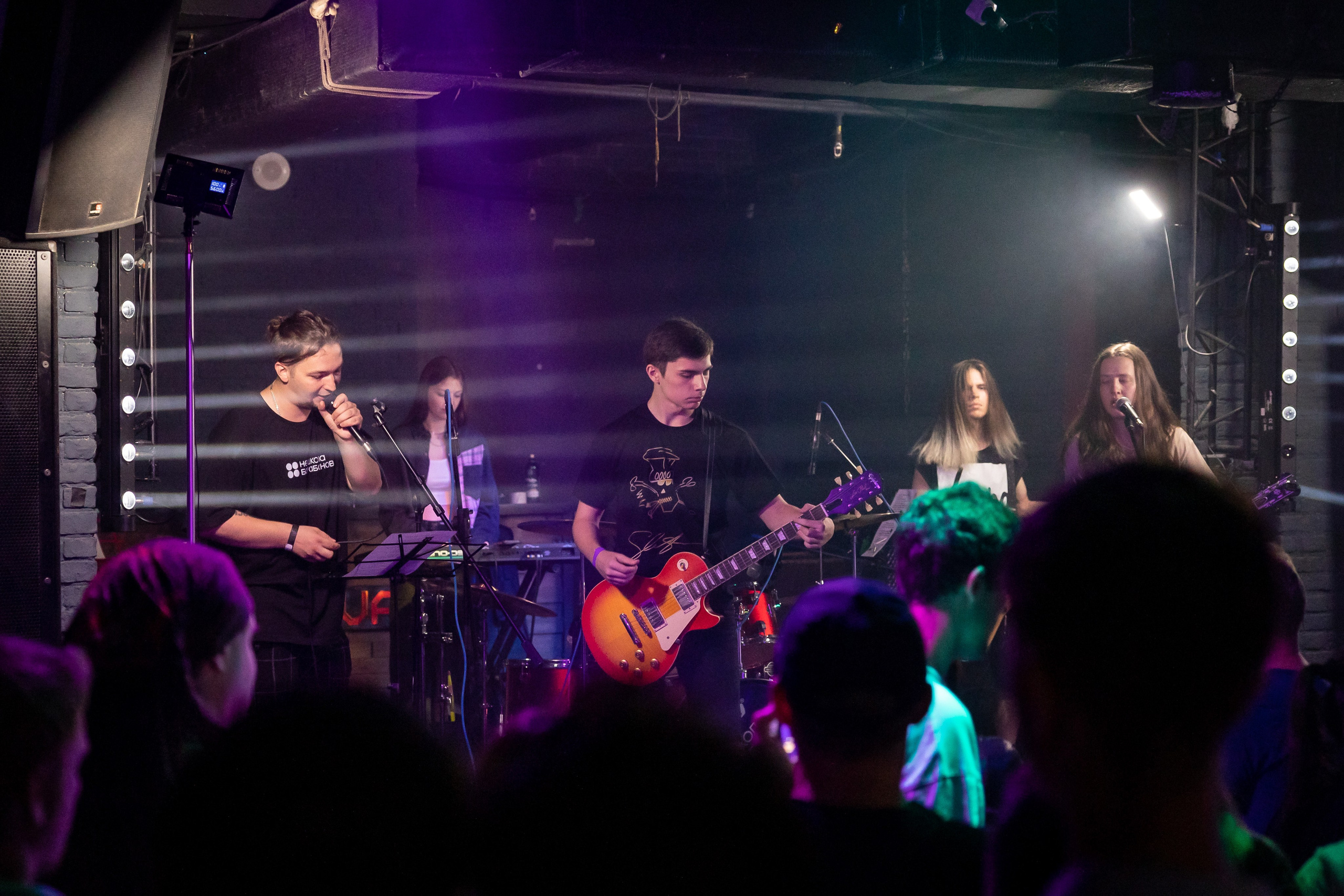 Концерт «Не Школа Барабанов» в Клубе «SOVA». Фотограф Владимир Охрименко