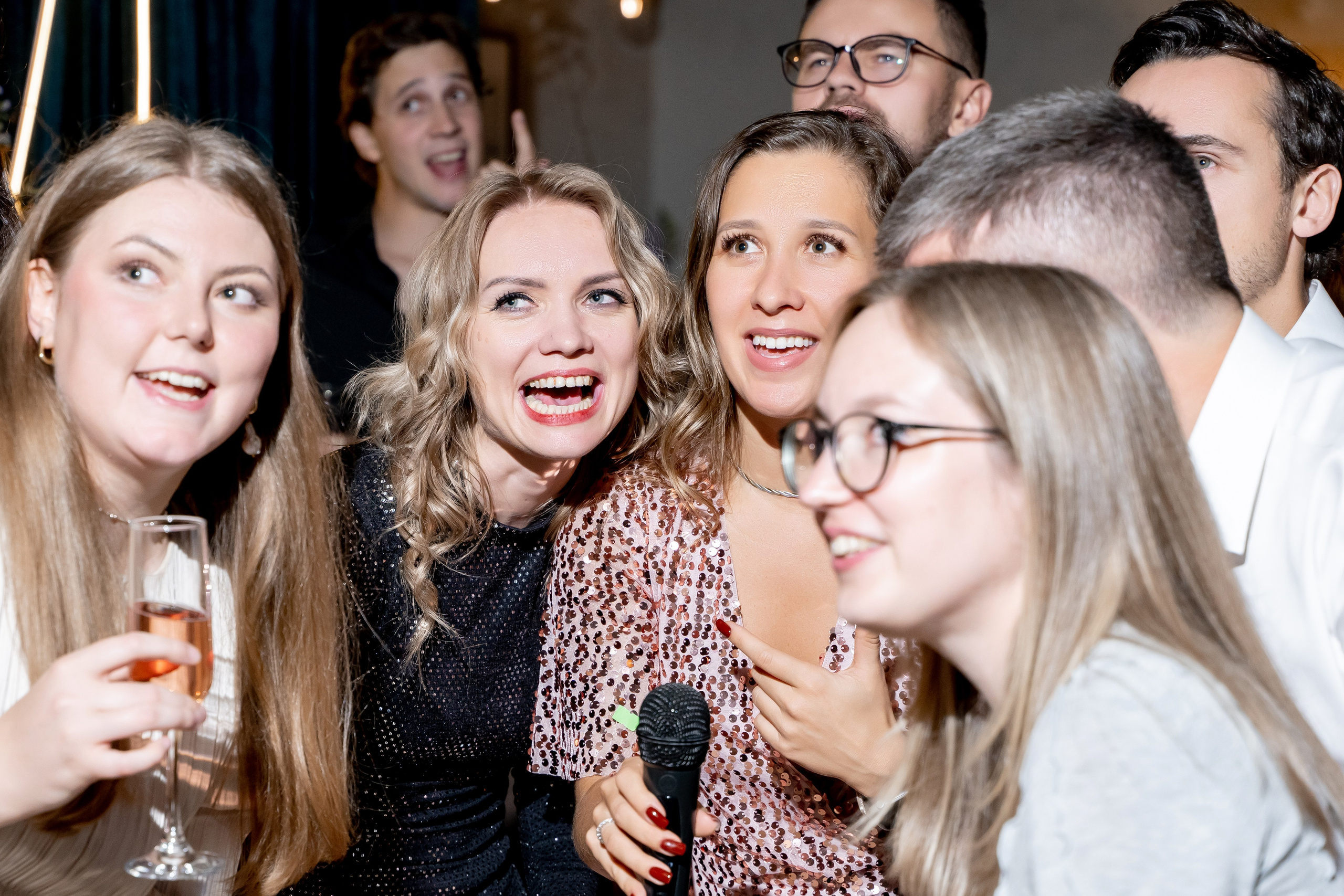 Репортаж мероприятия, репортажная съемка в Москве и Московской области, фотограф на мероприятие, фотосъемка юбилея, репортаж свадьбы, event, фотосессия на фотозоне, фотограф на юбилей, фотограф на день рождения, репортажный фотограф, съемка мероприятия, съемка на фотозоне, фотограф на корпоратив, фотограф на свадьбу, фотограф на детский праздник, фотограф на выпускной. Свадебный репортаж в лофте.