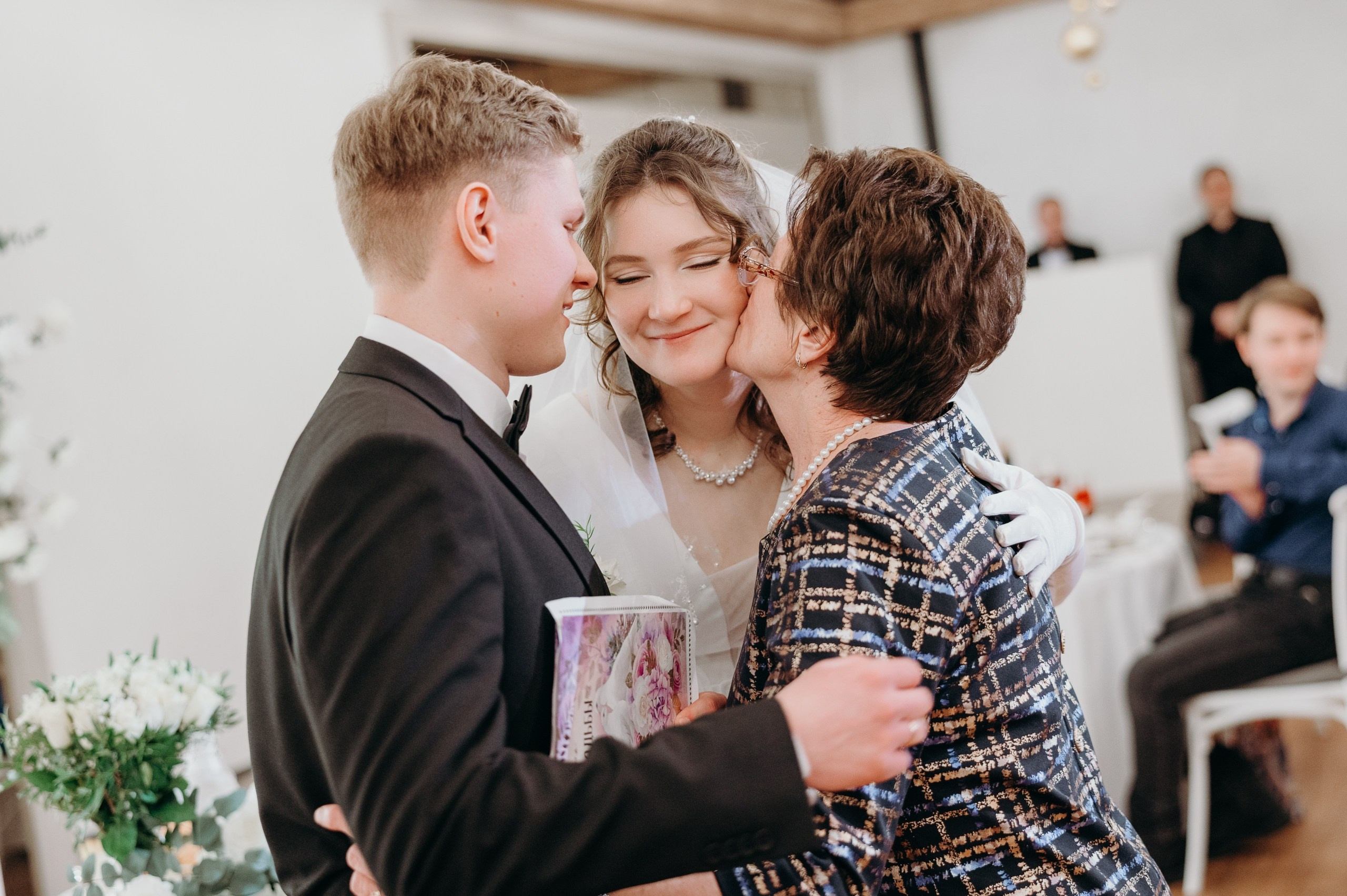 Свадьба Елены и Николая. Репортажный фотограф в Кирове Александр Лутошкин