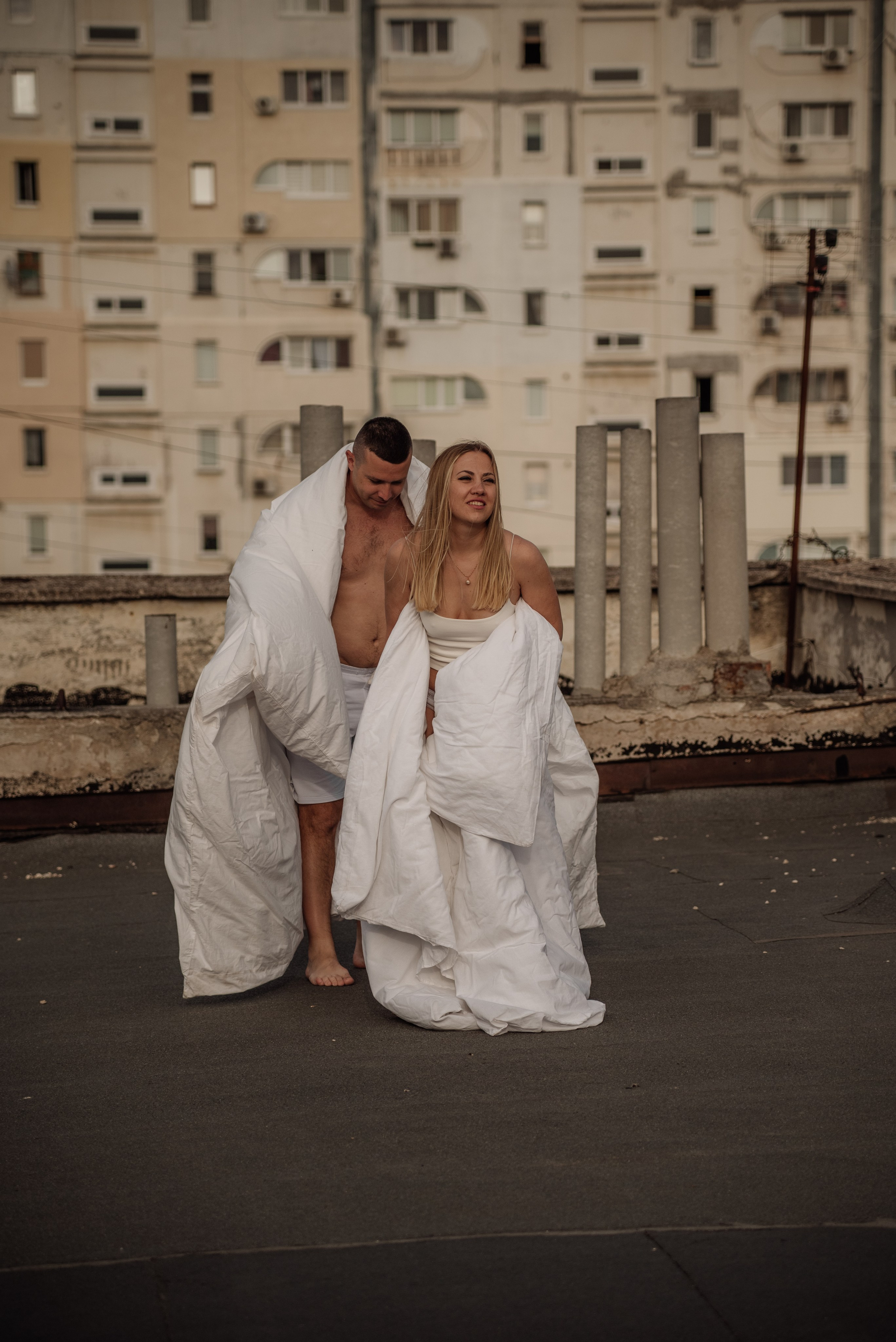 На крыше в одеялах. Свадебный фотограф Анна Хочева