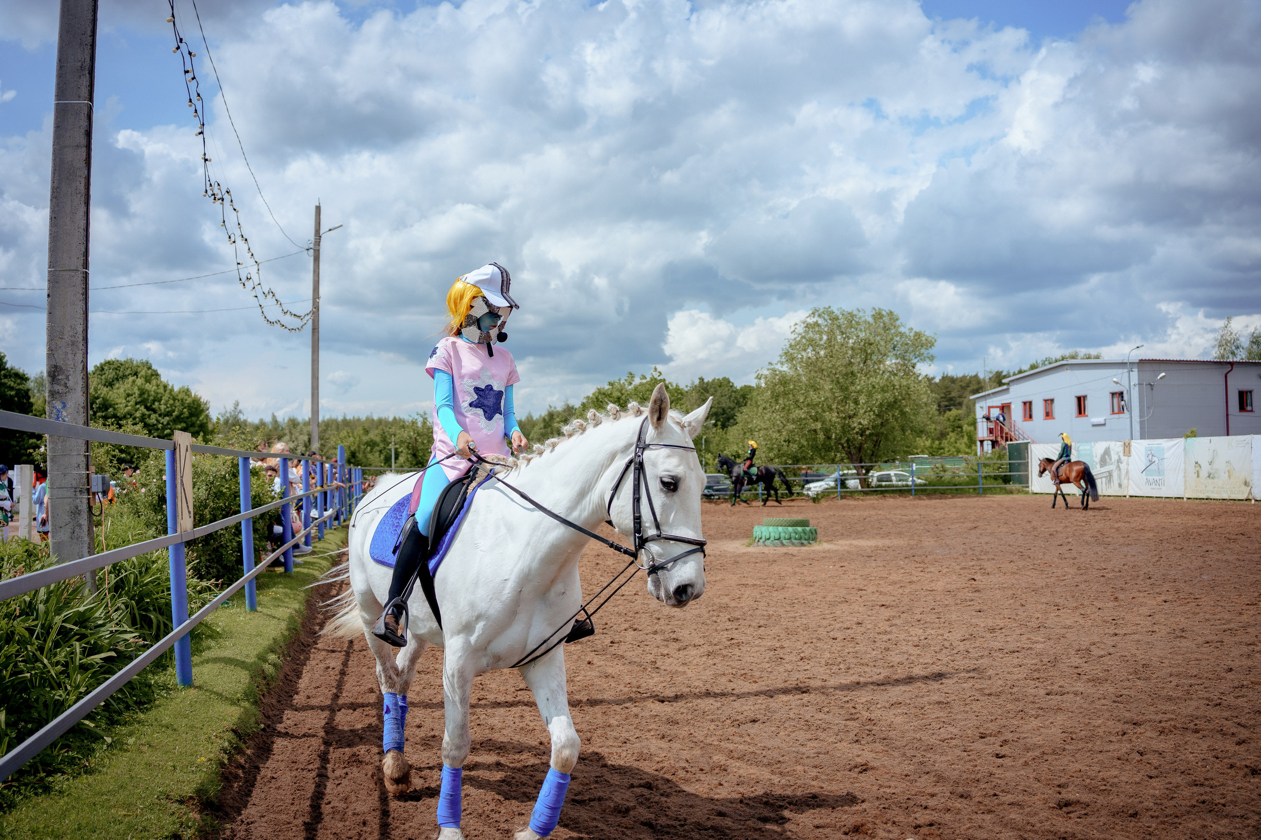 Конный клуб Горки. Портретный и семейный фотограф в Москве/Видное
