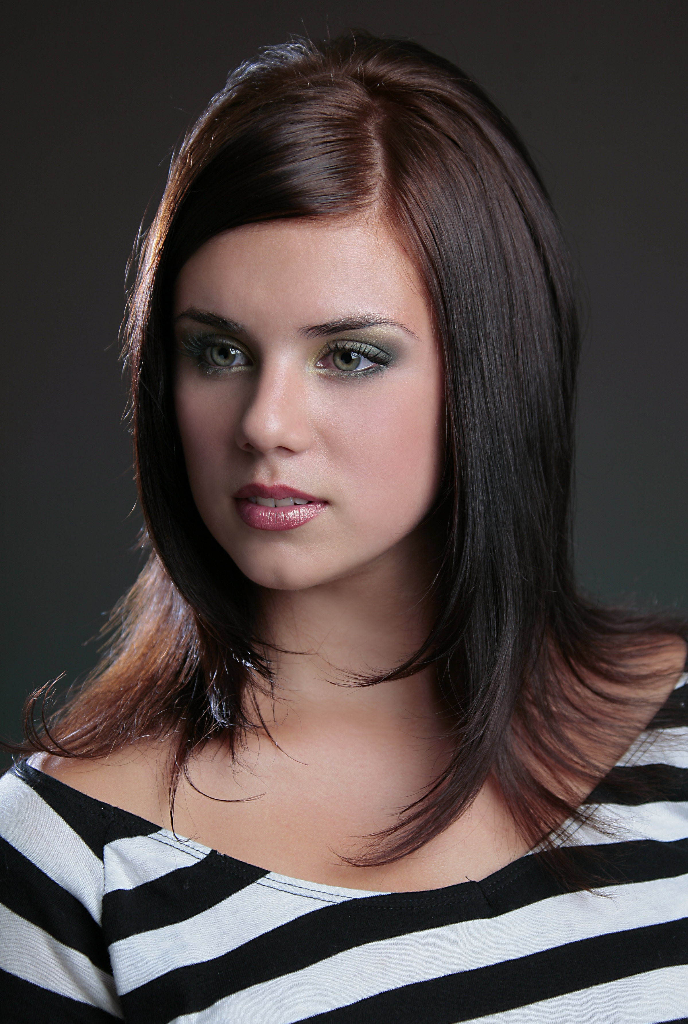 Портретный фотограф для выпускного Ростова-на-Дону. Выпускные альбомы, фотограф Денис Зимин в городе Ростове-на-Дону