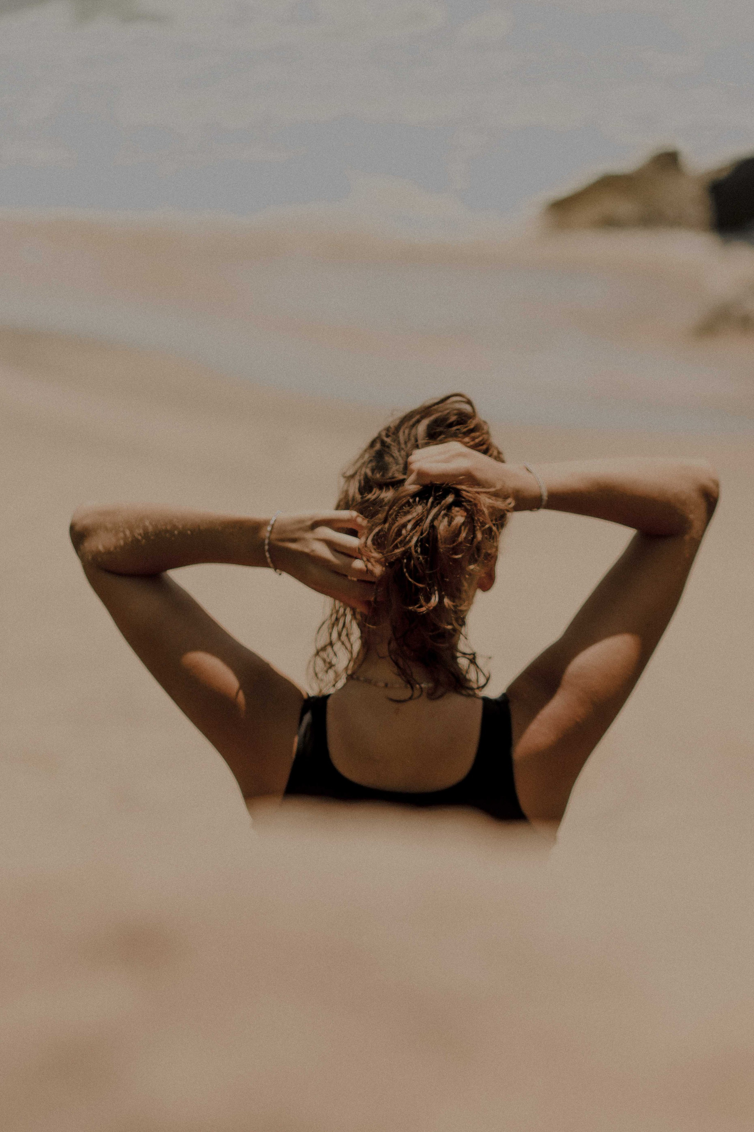 Коллекция украшения из натуральных камней. Фотограф на Шри-Ланке