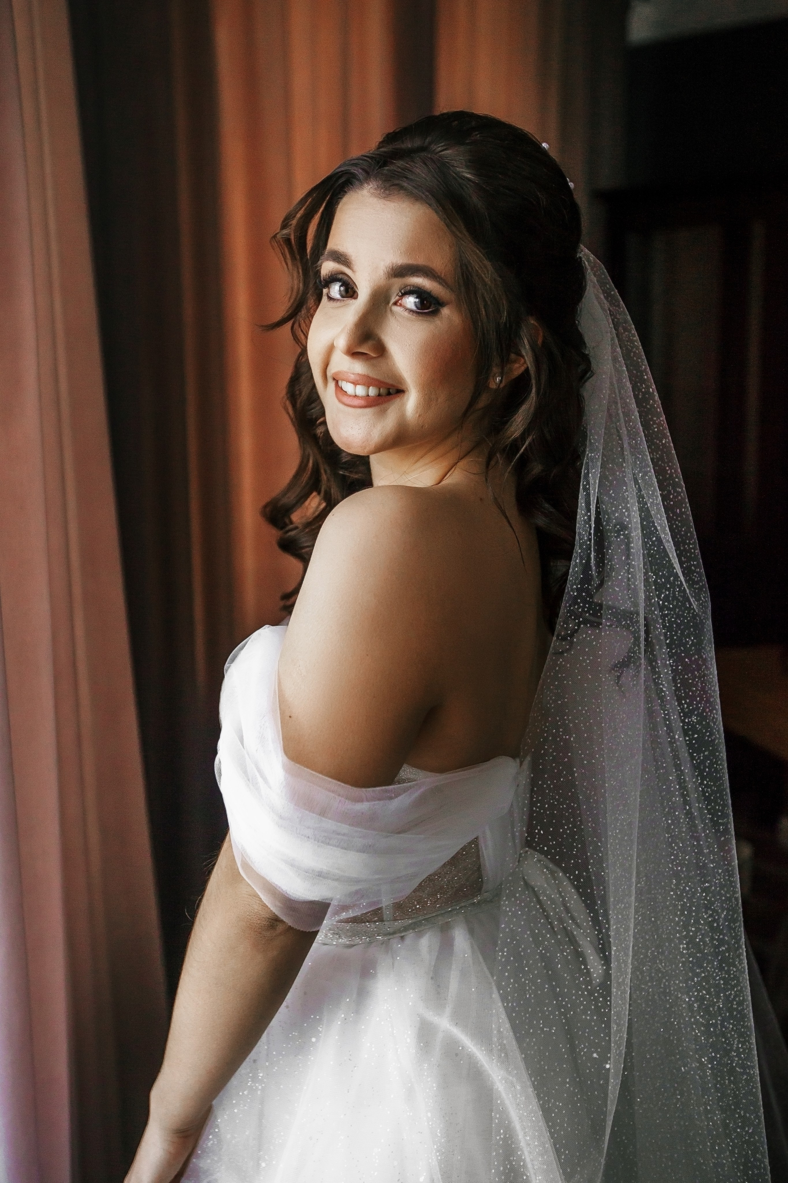 Артур и Дарья 10.12.2022. Фотосъёмка в Барнауле. Свадебный фотограф