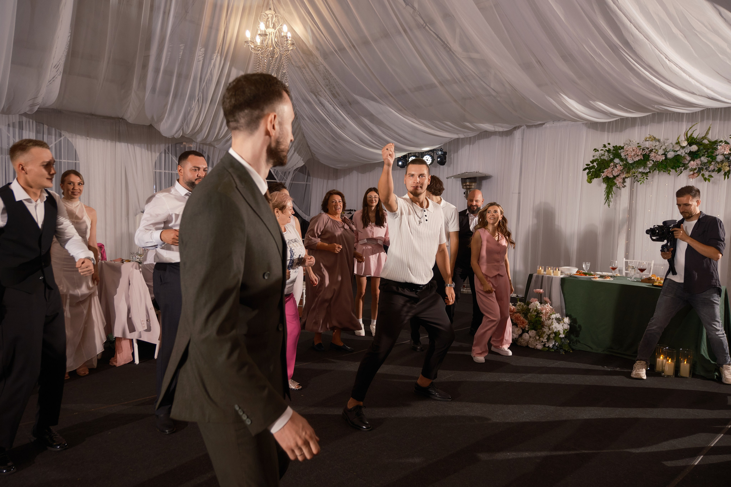 АРТЕМ И ЕКАТЕРИНА. Свадебный фотограф в Екатеринбурге Соседков Евгений