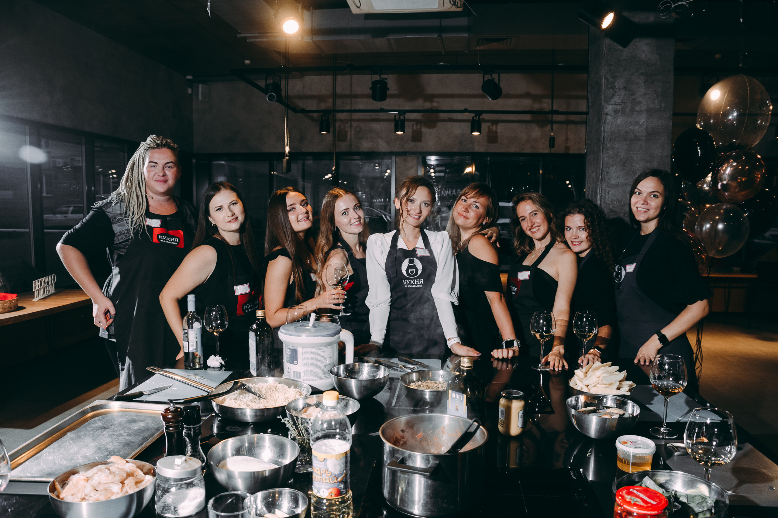 Девичник «Кухня за кулисами». Свадебный фотограф в Новосибирске Алена Цизман