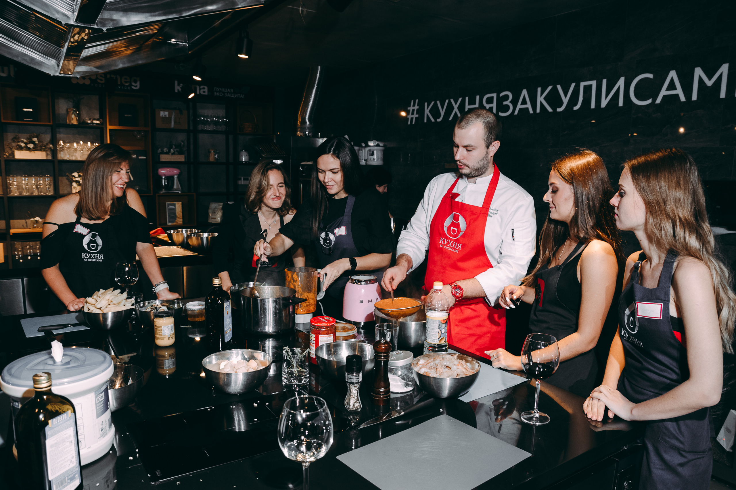 Девичник «Кухня за кулисами». Свадебный фотограф в Новосибирске Алена Цизман