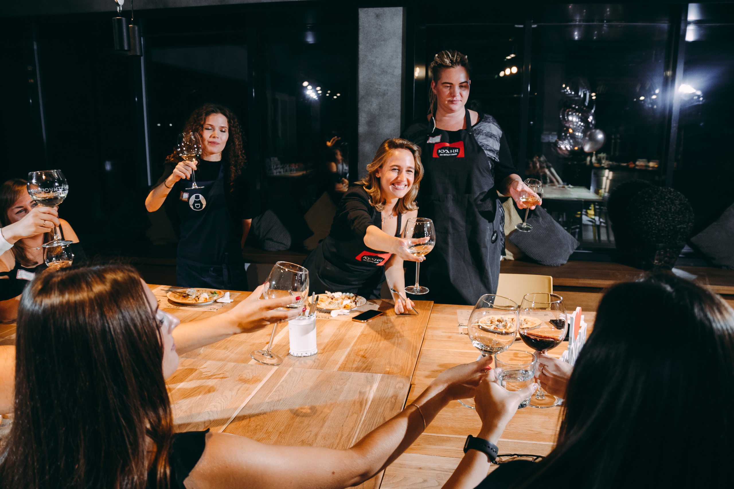 Девичник «Кухня за кулисами». Свадебный фотограф в Новосибирске Алена Цизман