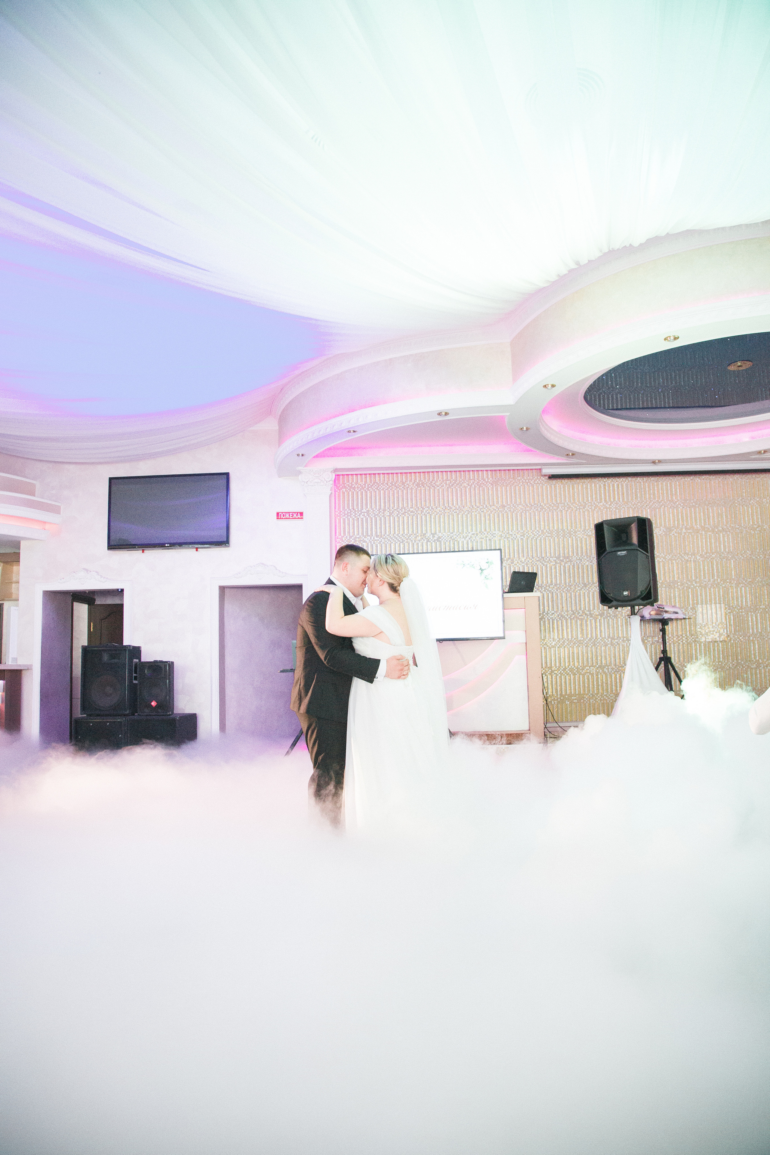 Роман и Анастасия. Свадебный фотограф в Симферополе (Крым) Валерия Воловидник