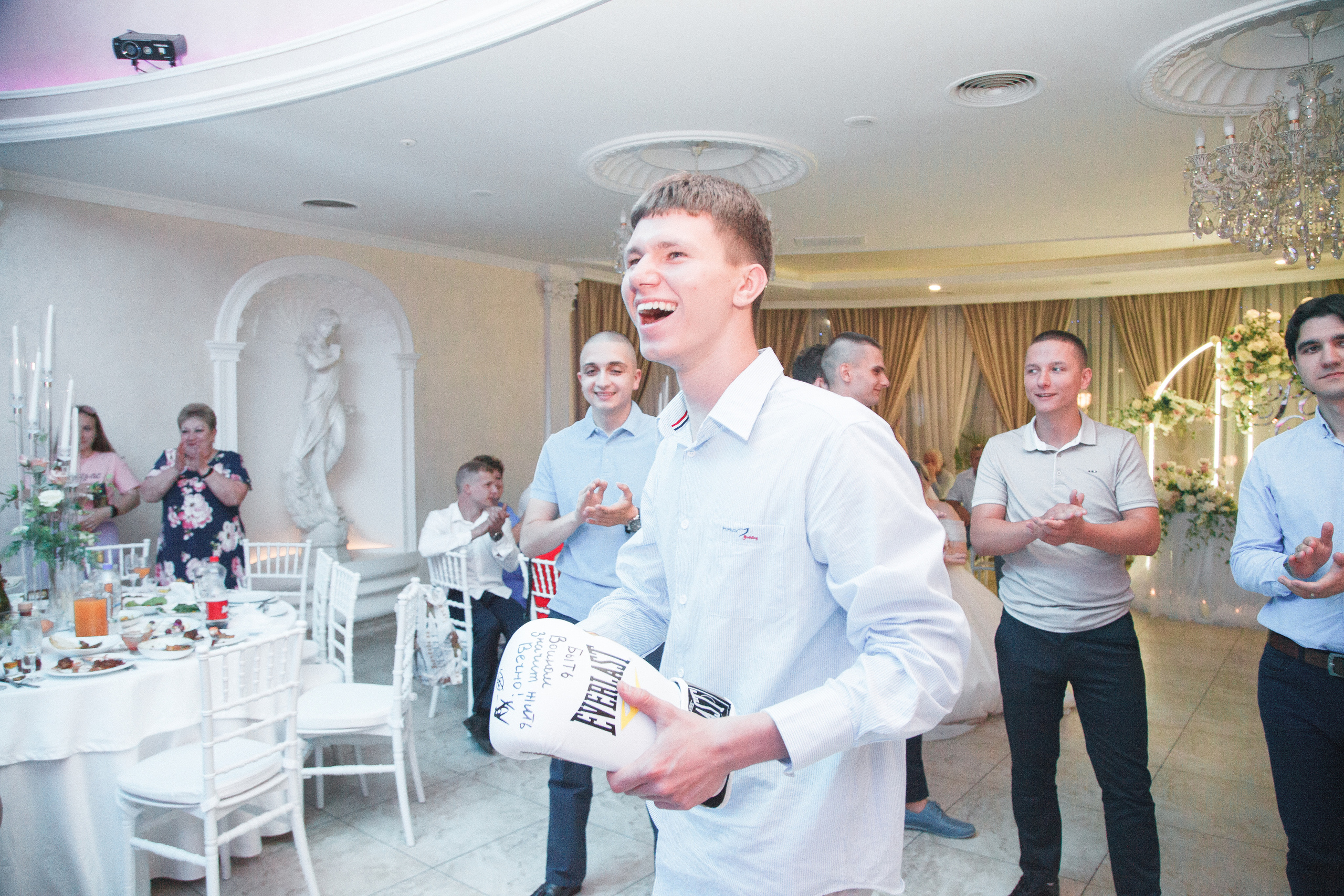 Роман и Анастасия. Свадебный фотограф в Симферополе (Крым) Валерия Воловидник