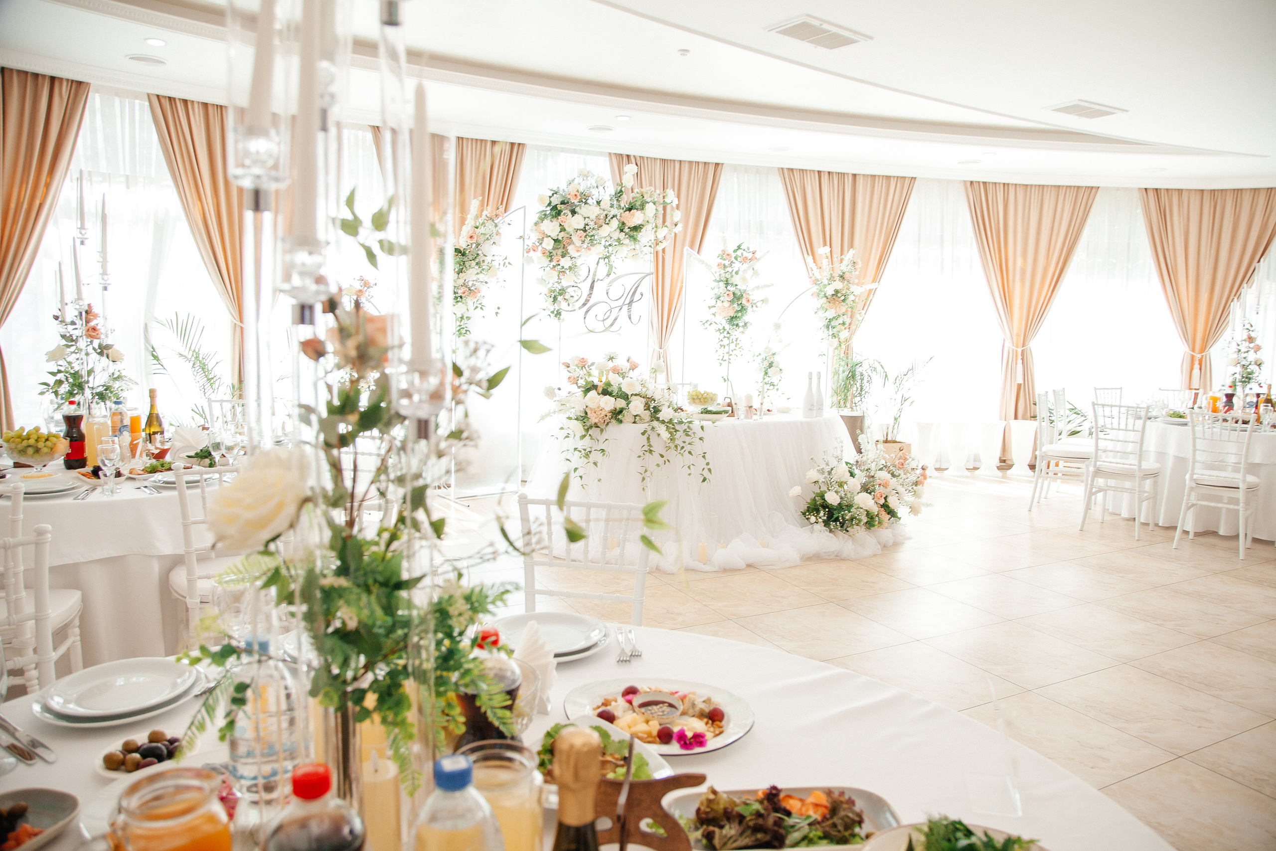 Роман и Анастасия. Свадебный фотограф в Симферополе (Крым) Валерия Воловидник