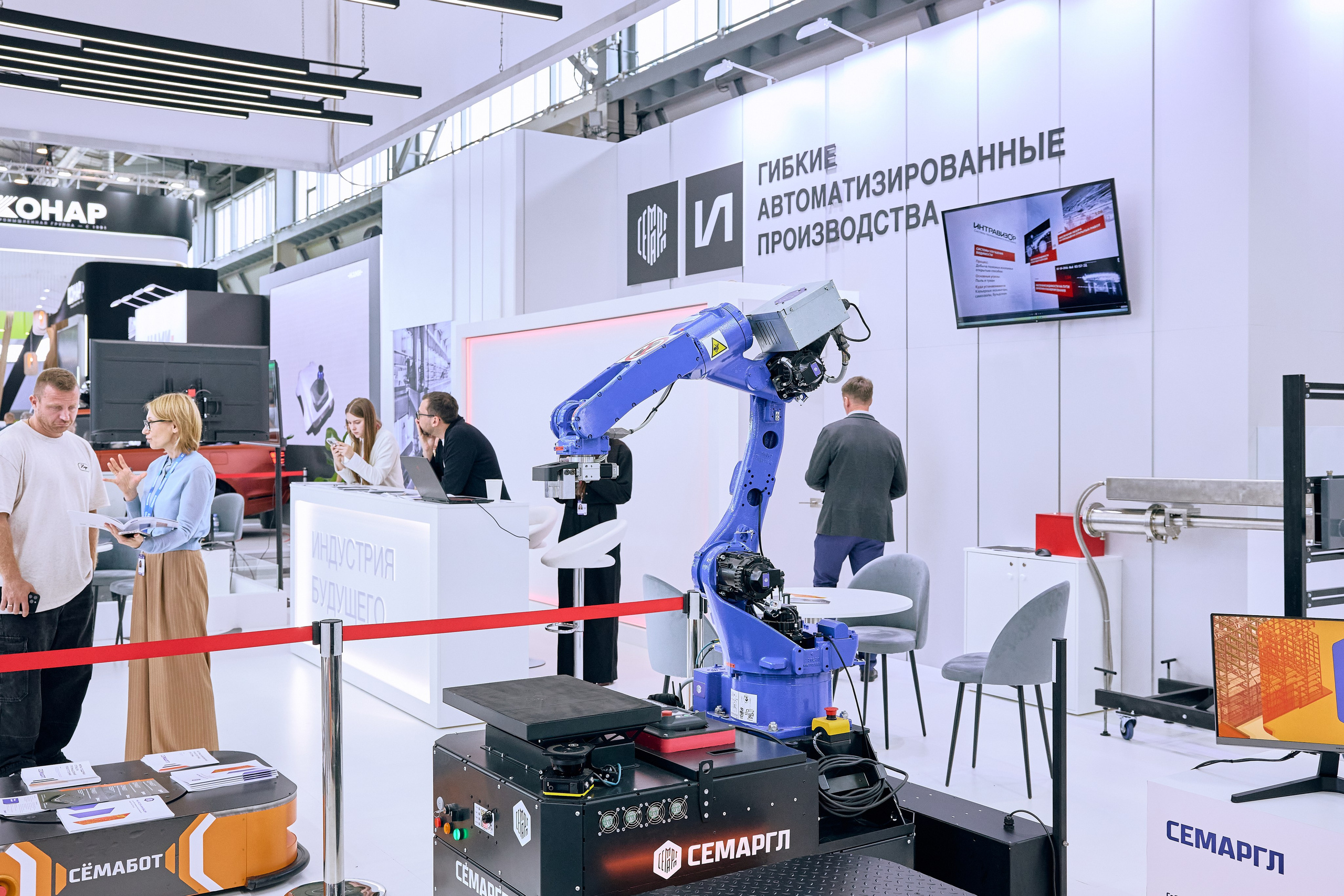 Иннопром-2025. Предметный и репортажный фотограф Алексей Кротов