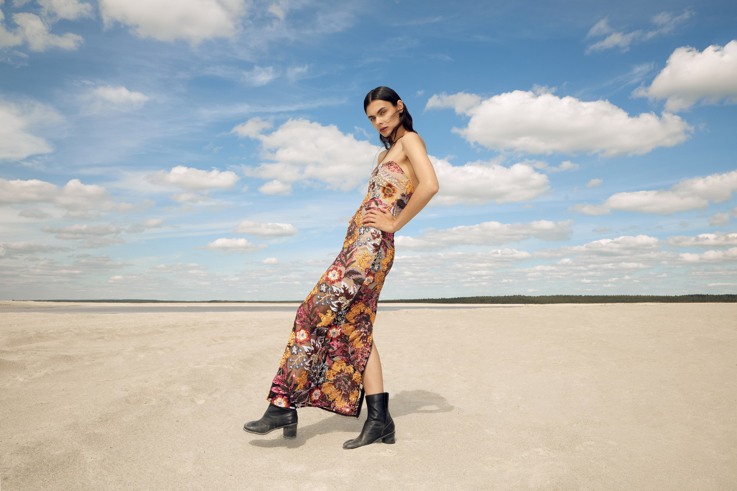 Арт-fashion фотосъёмка «Пески – pt. 2» от Полины Юриной: эстетика песчаных текстур, стиль и вдохновение для брендов и портфолио. Юрина Полина, фотограф из Екатеринбурга