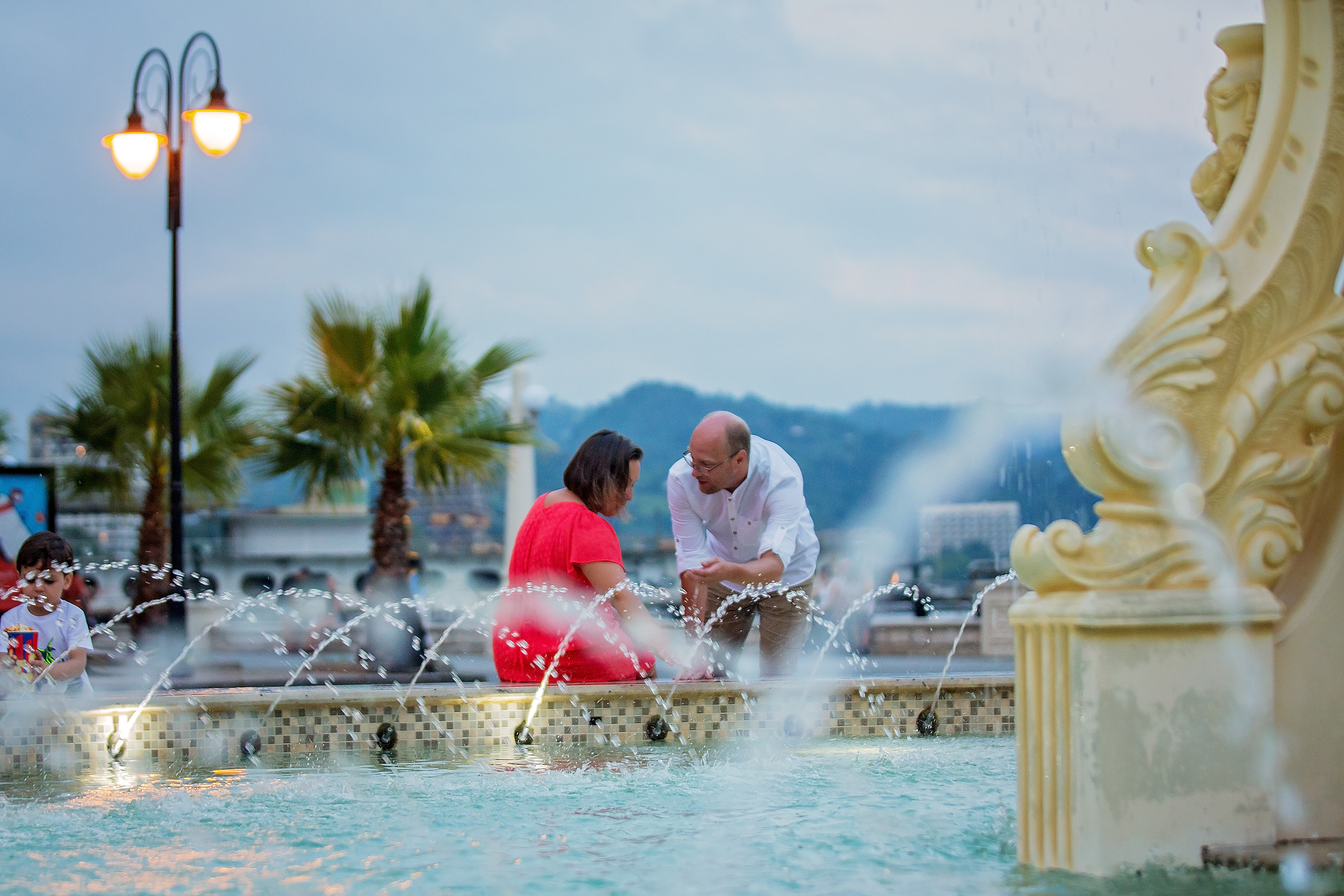 Прогулка по набережной Махаджиров. Свадебный и семейный фотограф в Абхазии Эля Цишба