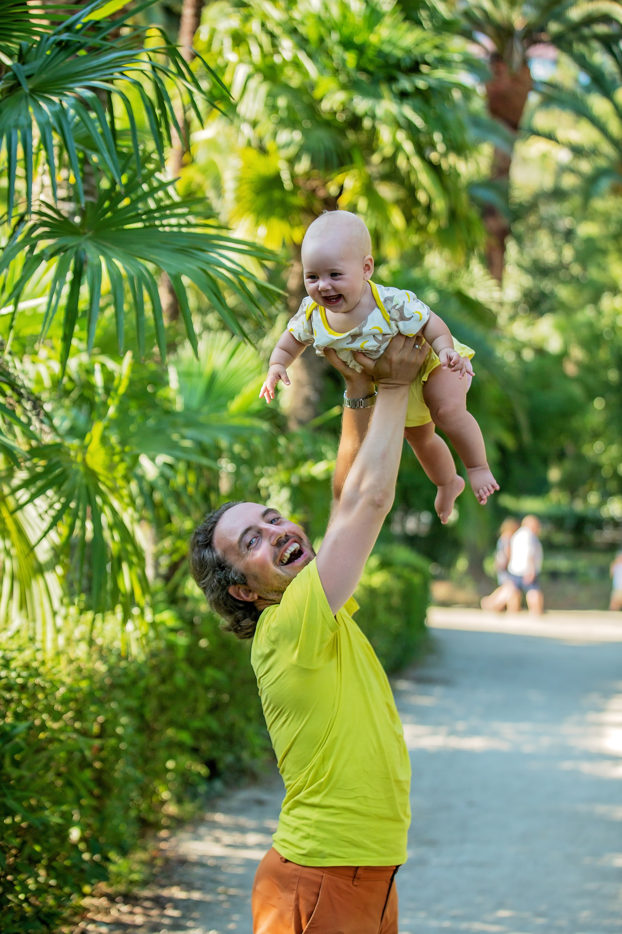 Алло, Галочка? Ты себе не представляешь! Я сейчас улетаю в Гагры. Свадебный и семейный фотограф в Абхазии Эля Цишба