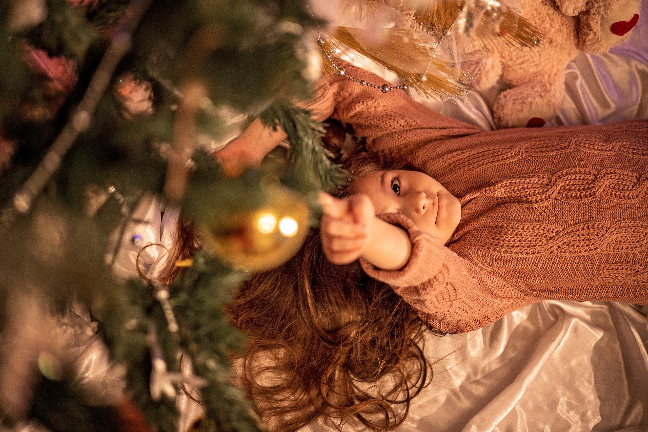 Под елкой. Свадебный и семейный фотограф в Абхазии Эля Цишба