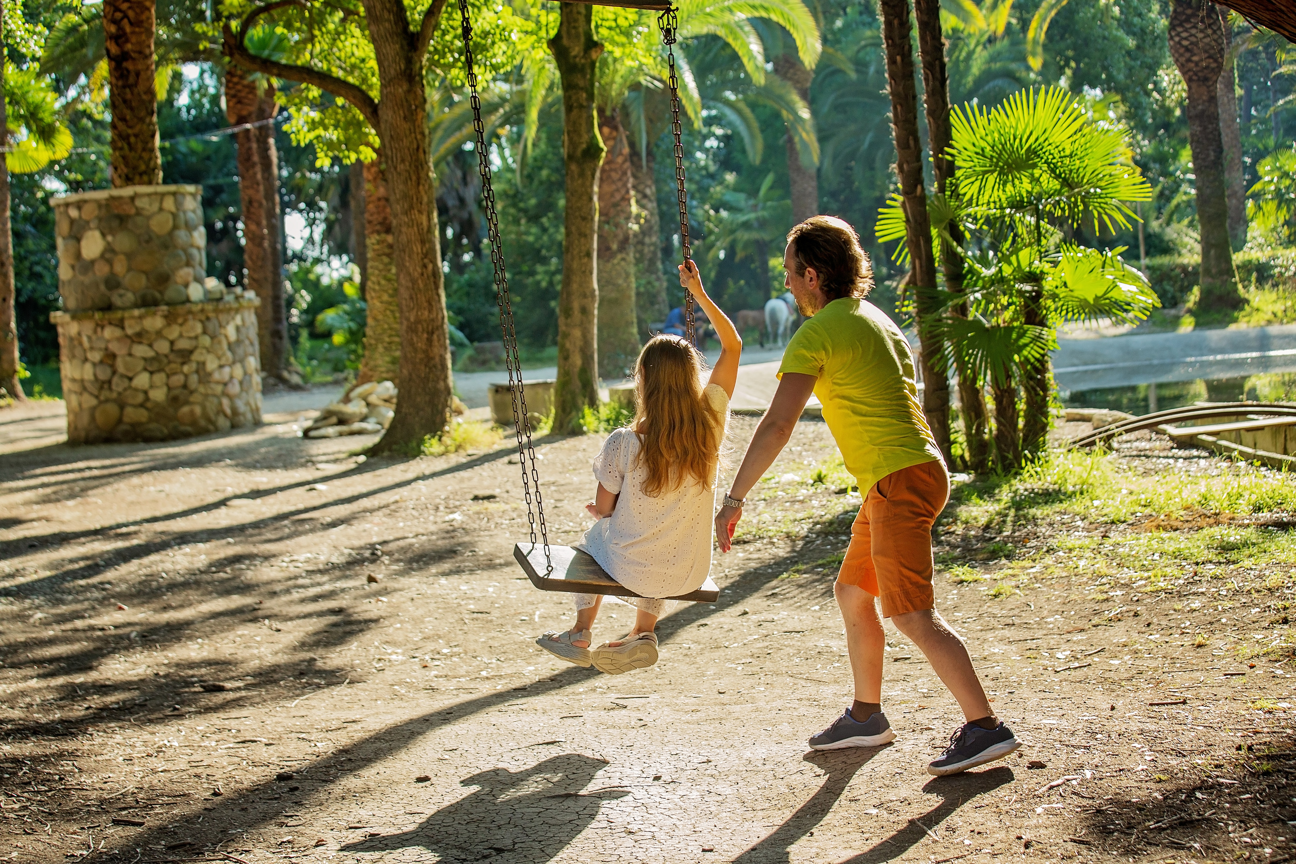 Алло, Галочка? Ты себе не представляешь! Я сейчас улетаю в Гагры. Свадебный и семейный фотограф в Абхазии Эля Цишба