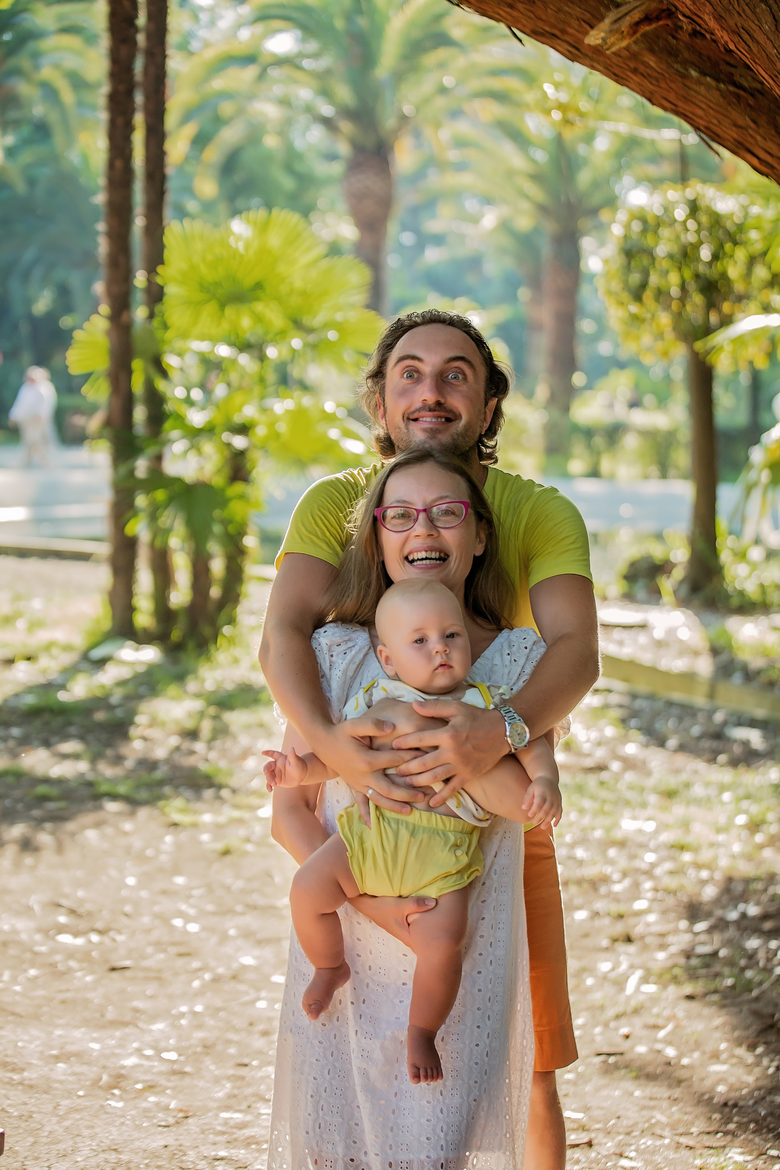 Алло, Галочка? Ты себе не представляешь! Я сейчас улетаю в Гагры. Свадебный и семейный фотограф в Абхазии Эля Цишба