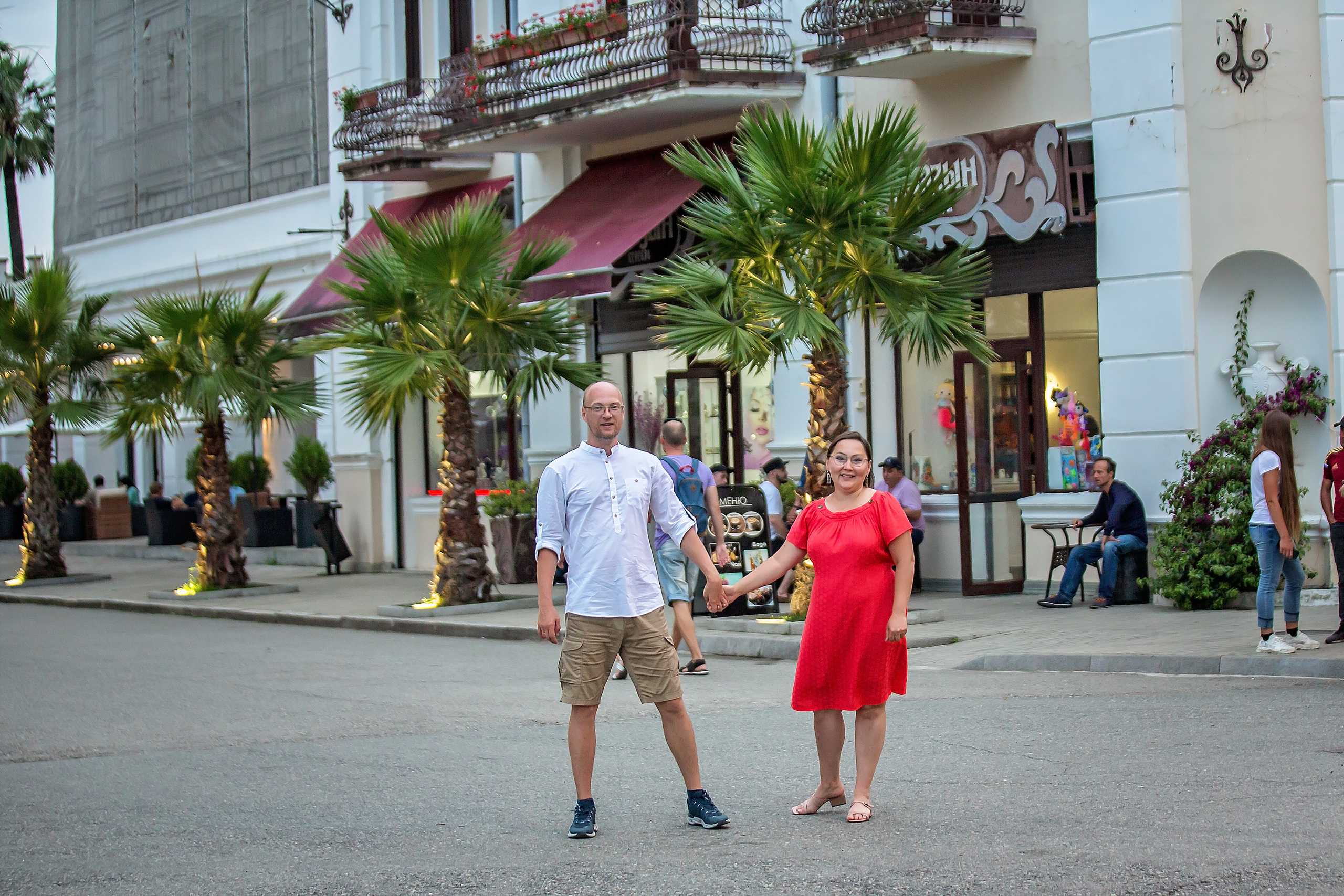Прогулка по набережной Махаджиров. Свадебный и семейный фотограф в Абхазии Эля Цишба