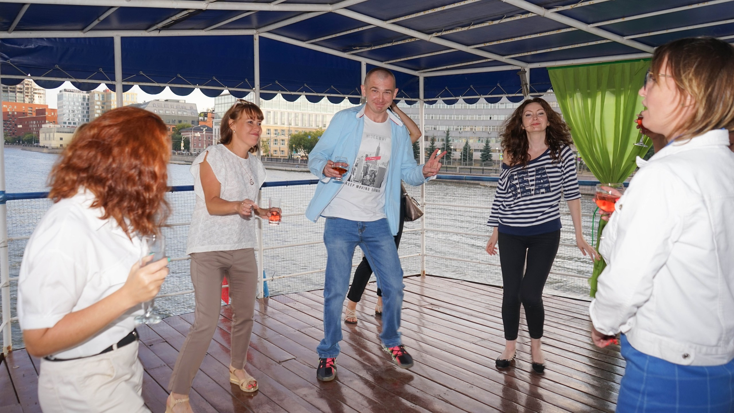 Танцы на воде | 24.07.21. Галерея Фантим