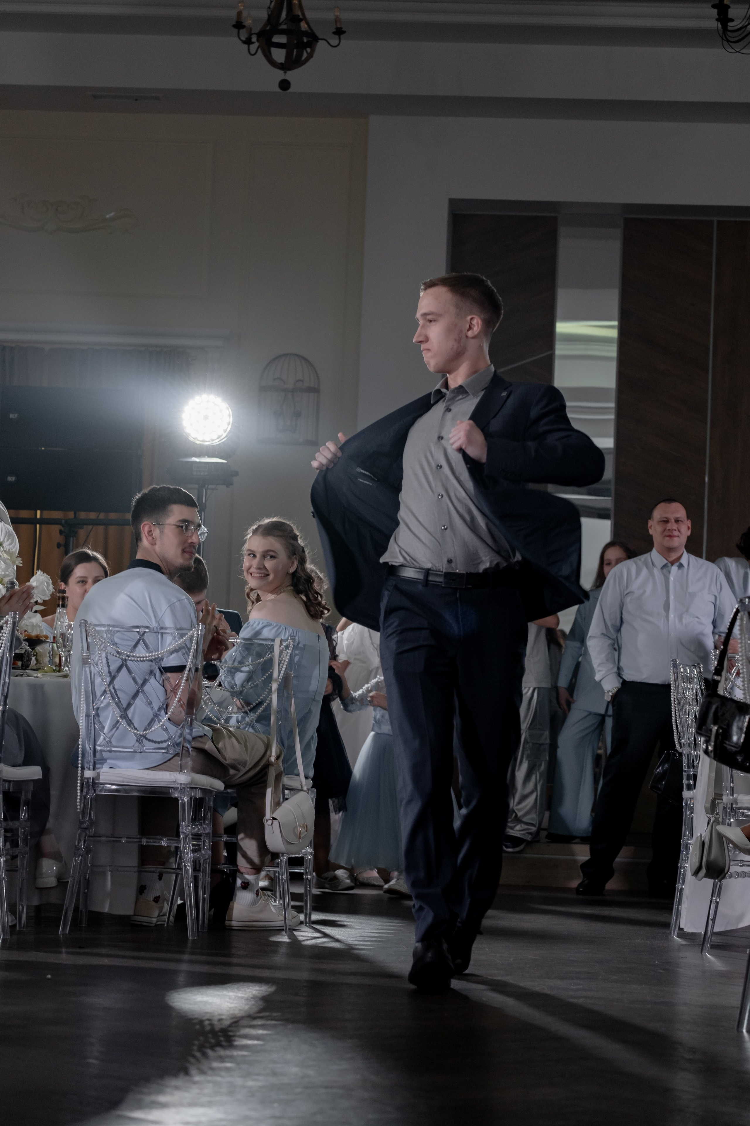 СВАДЕБНЫЙ БАНКЕТ (СНЯТО В СИБИРЕ В НИЖНЕВАРТОВСКЕ). Профессиональный фотограф, Санкт-Петербург — Виктория Богомолова