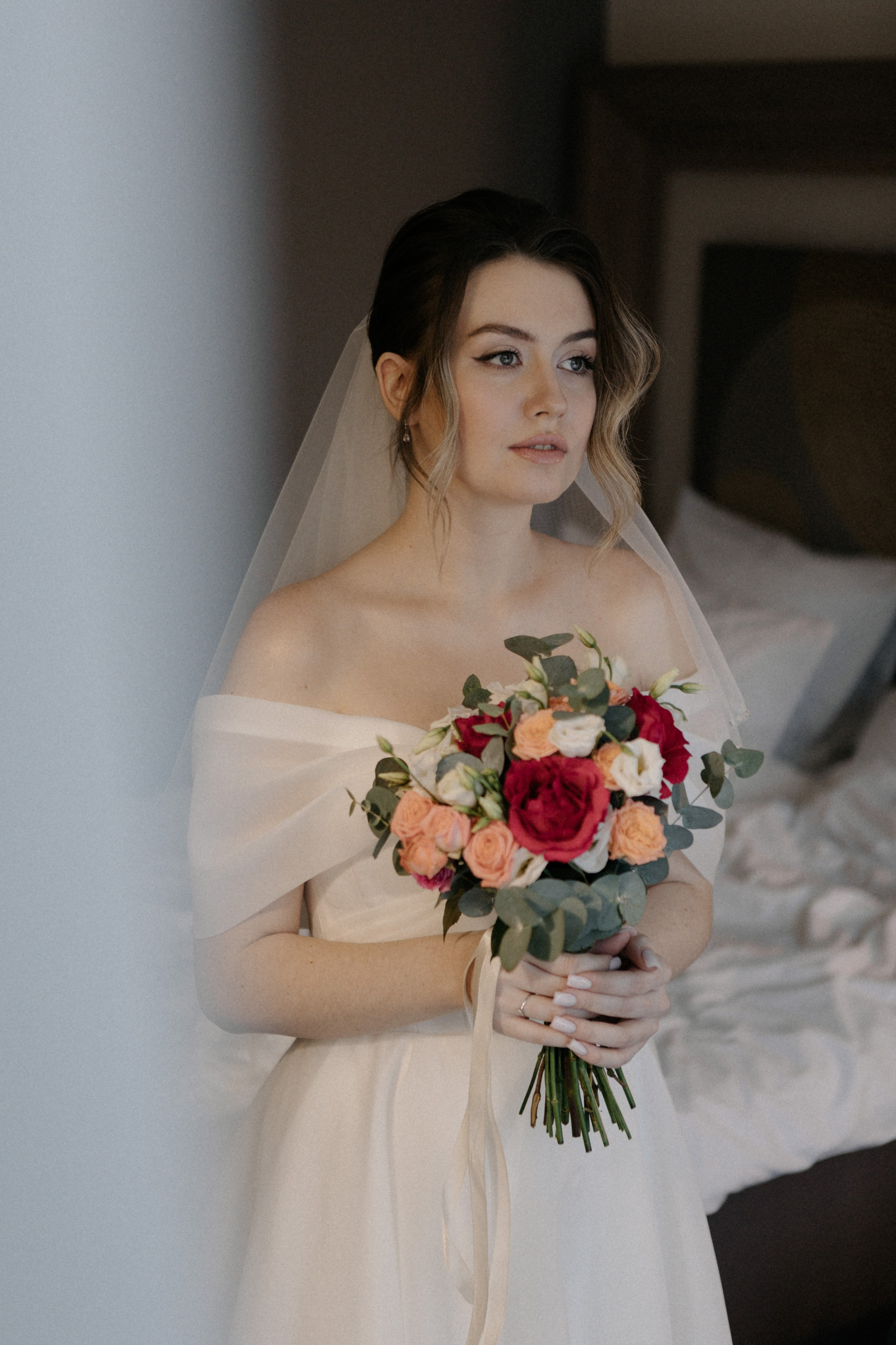 Ксюша и Илья. Утро в отеле роспись в Birds. Свадебный и портретный фотограф в Москве Анастасия Масюк