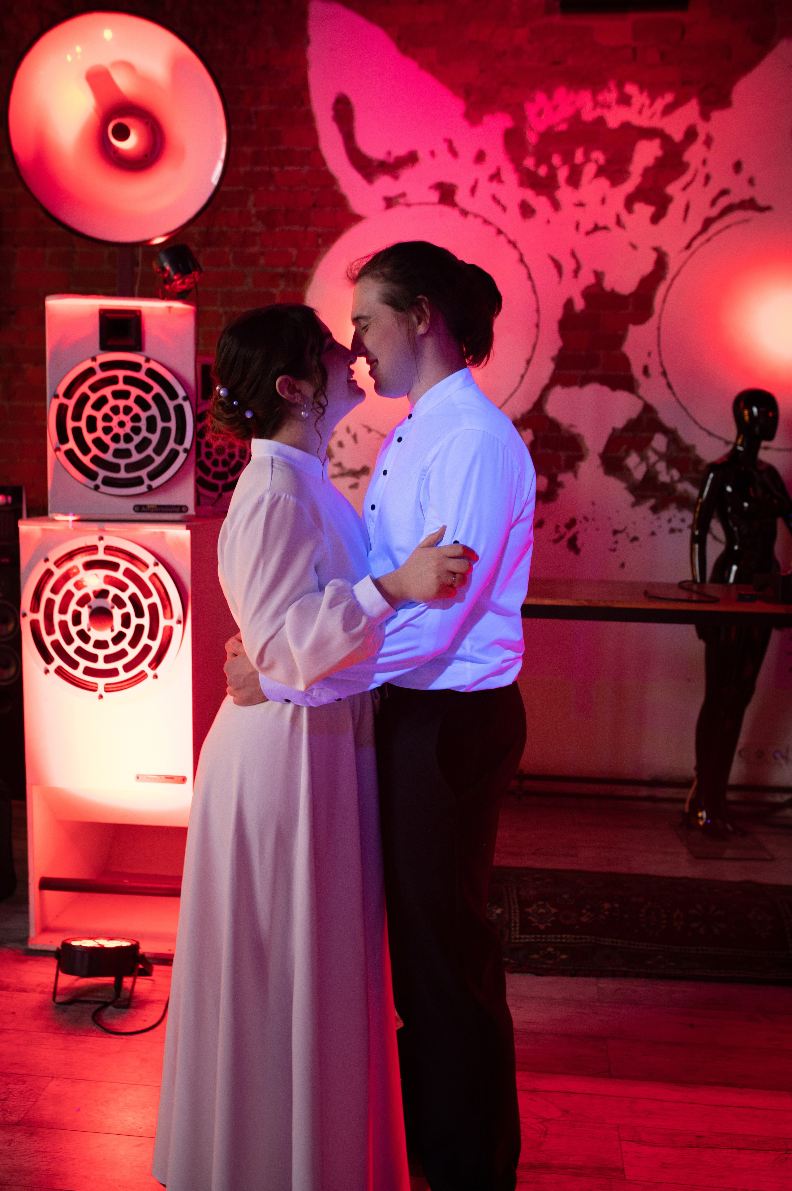 Свадебное love story в лофте. Семейный фотограф в Москве Ольга Барсукова