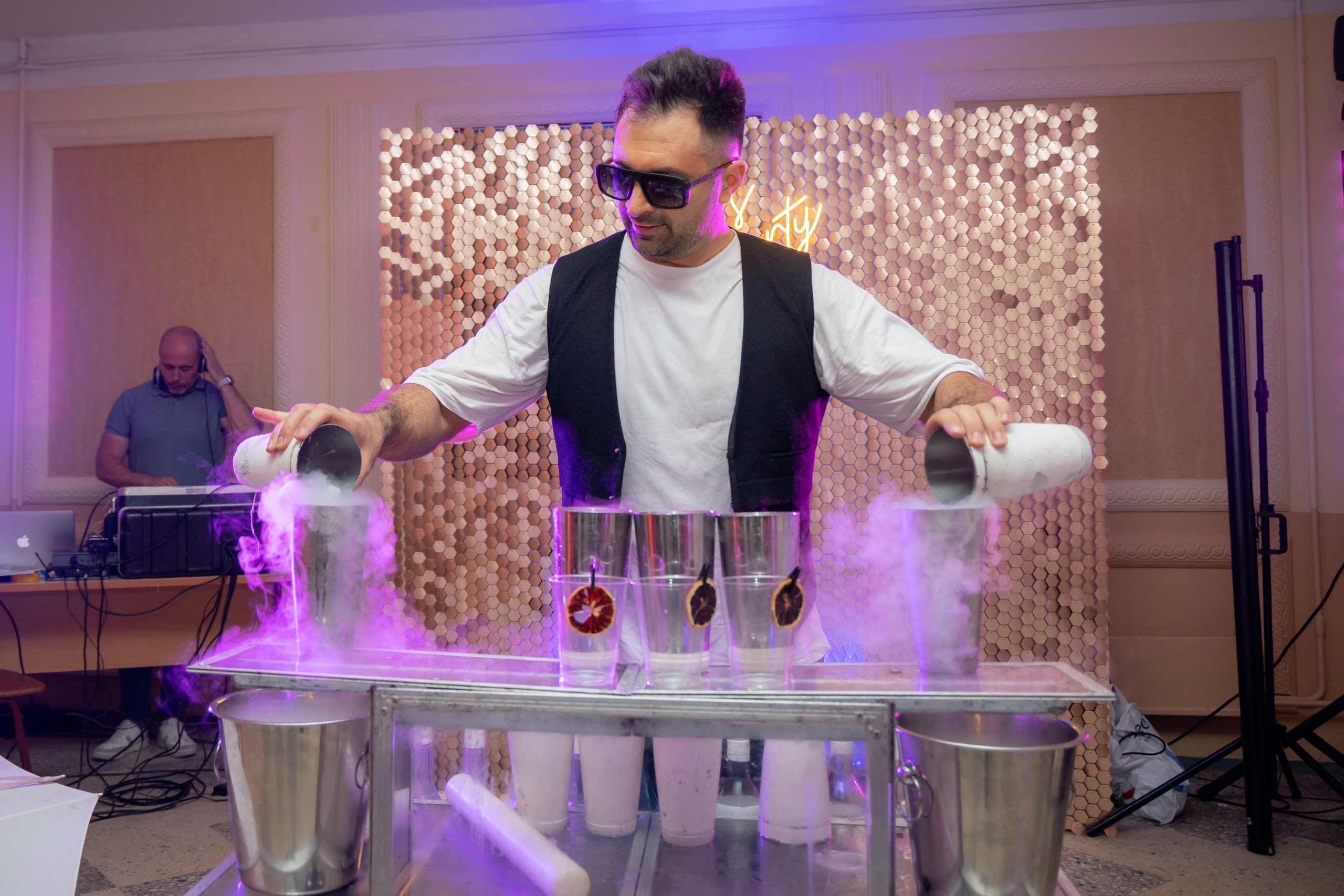 Школьный выпускной 2024 год в Соколе (Минск). Свадебный фотограф в Минске/Беларуси Сергей Спиридонов