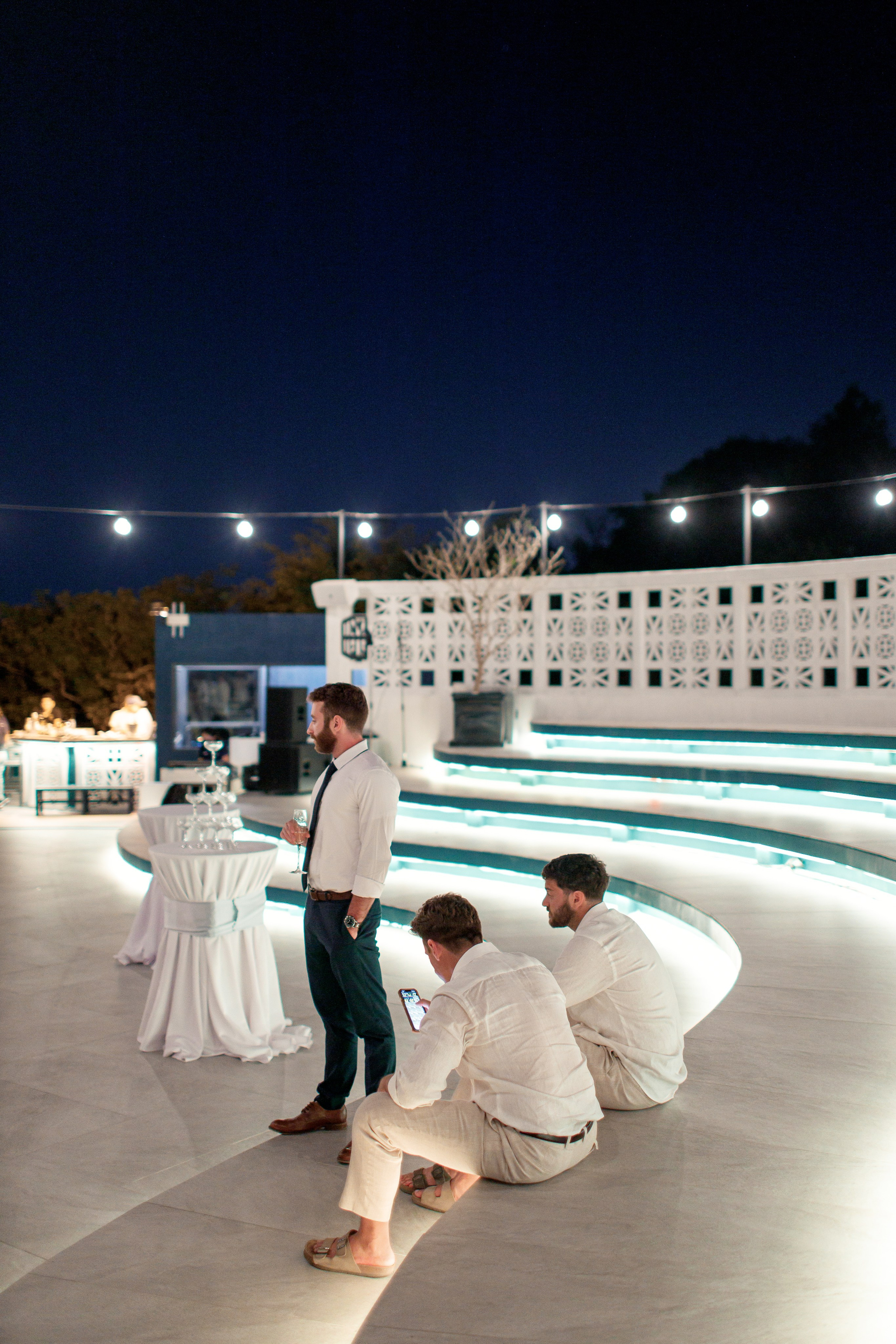 Свадьба с гостями на Пхукете. Фотограф на Пхукете в Таиланде