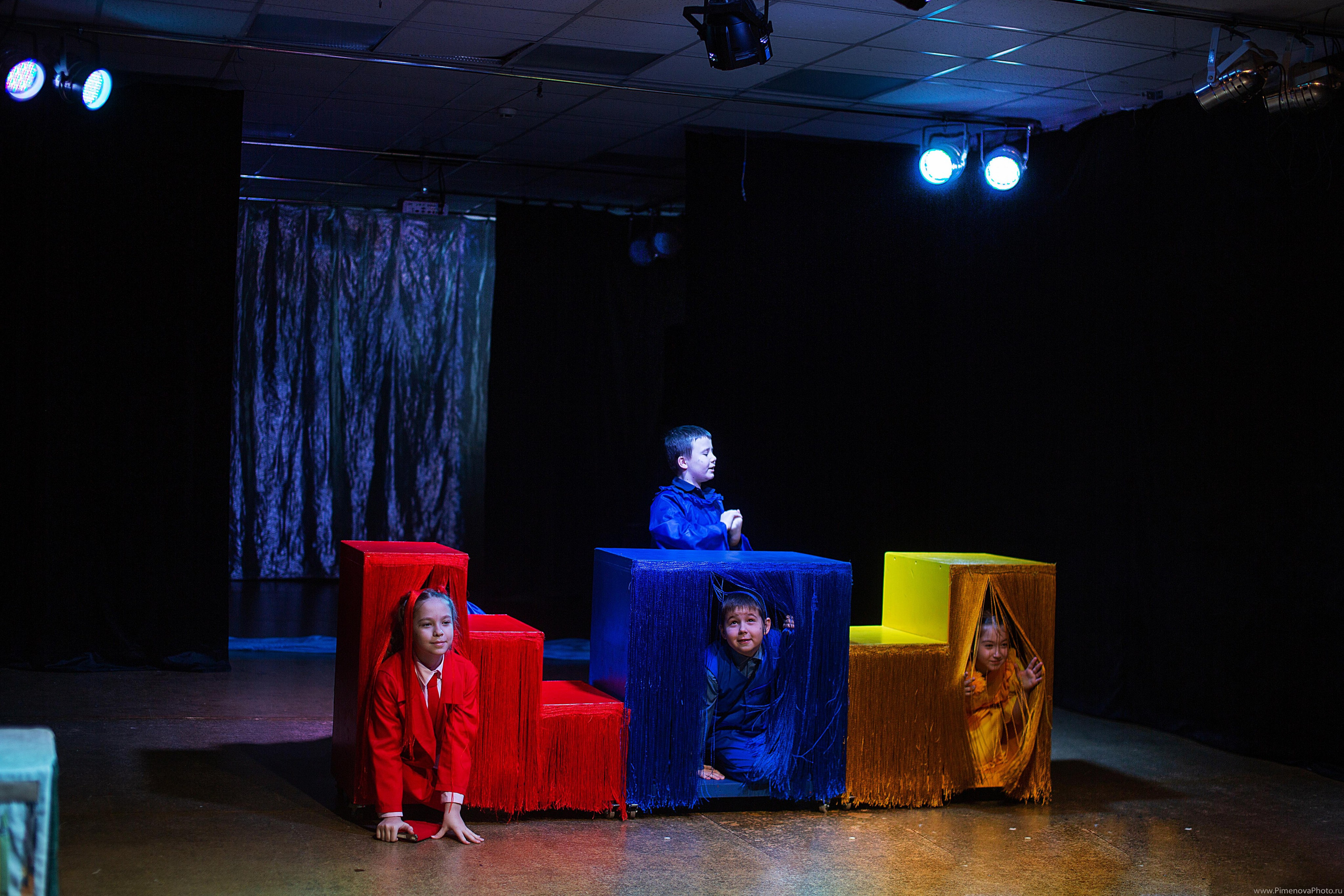 Карандаши «Театрум» ДТЦ, февраль. Семейный и детский фотограф в Петрозаводске